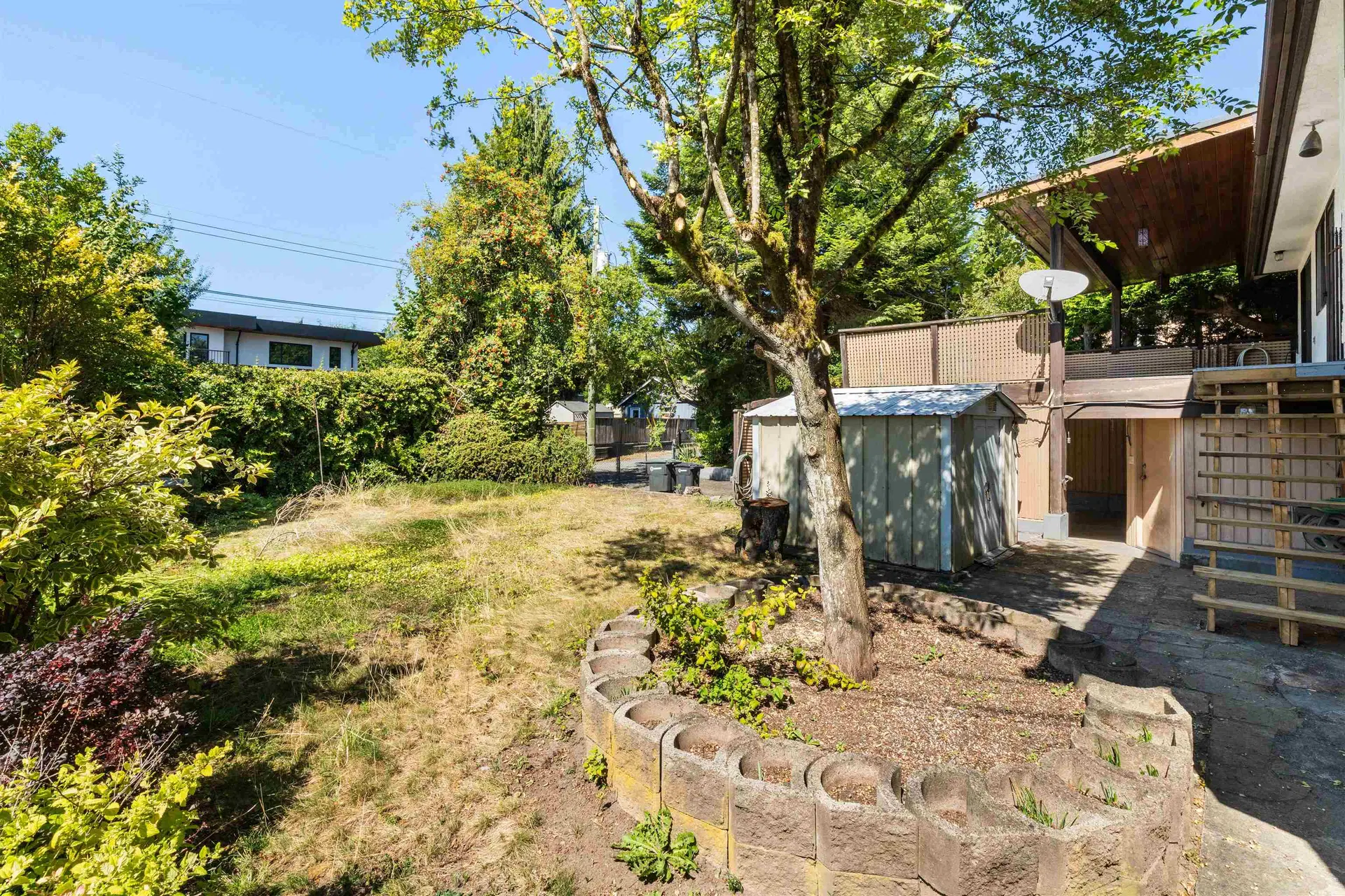 Photo 3 of 40 at 2019 Paulus Crescent