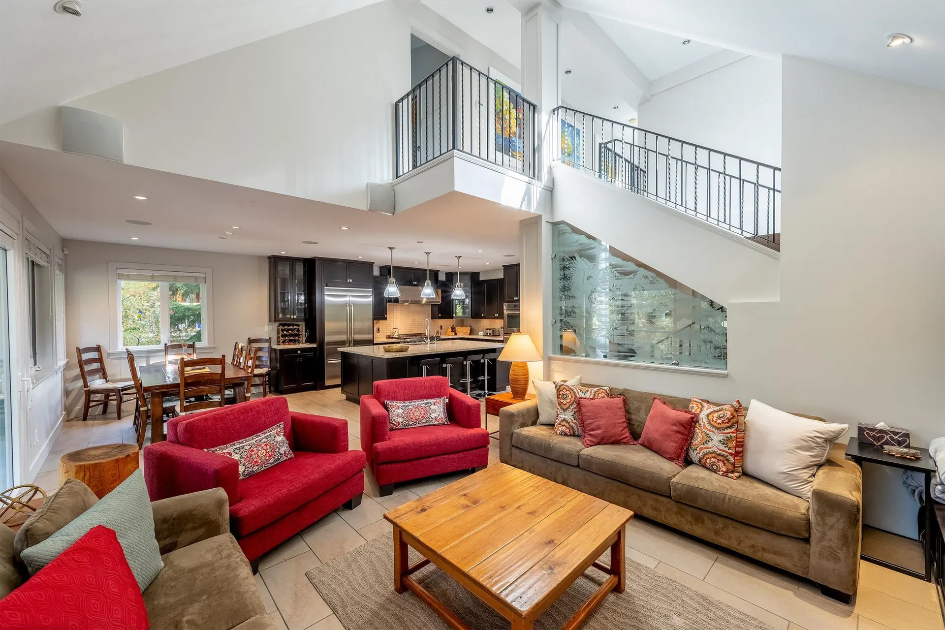 2817 Clifftop Lane