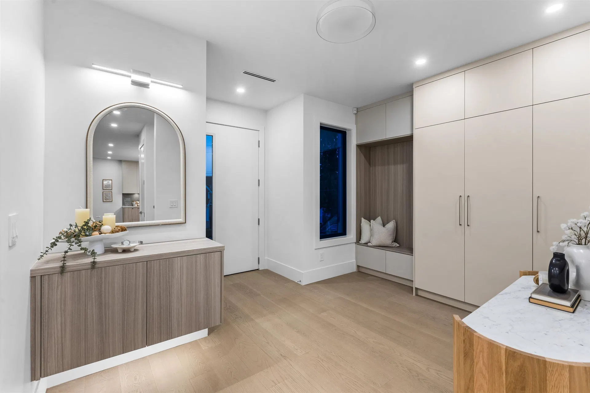 Photo 4 of 30 at #1 – 7061 Paulus Crescent