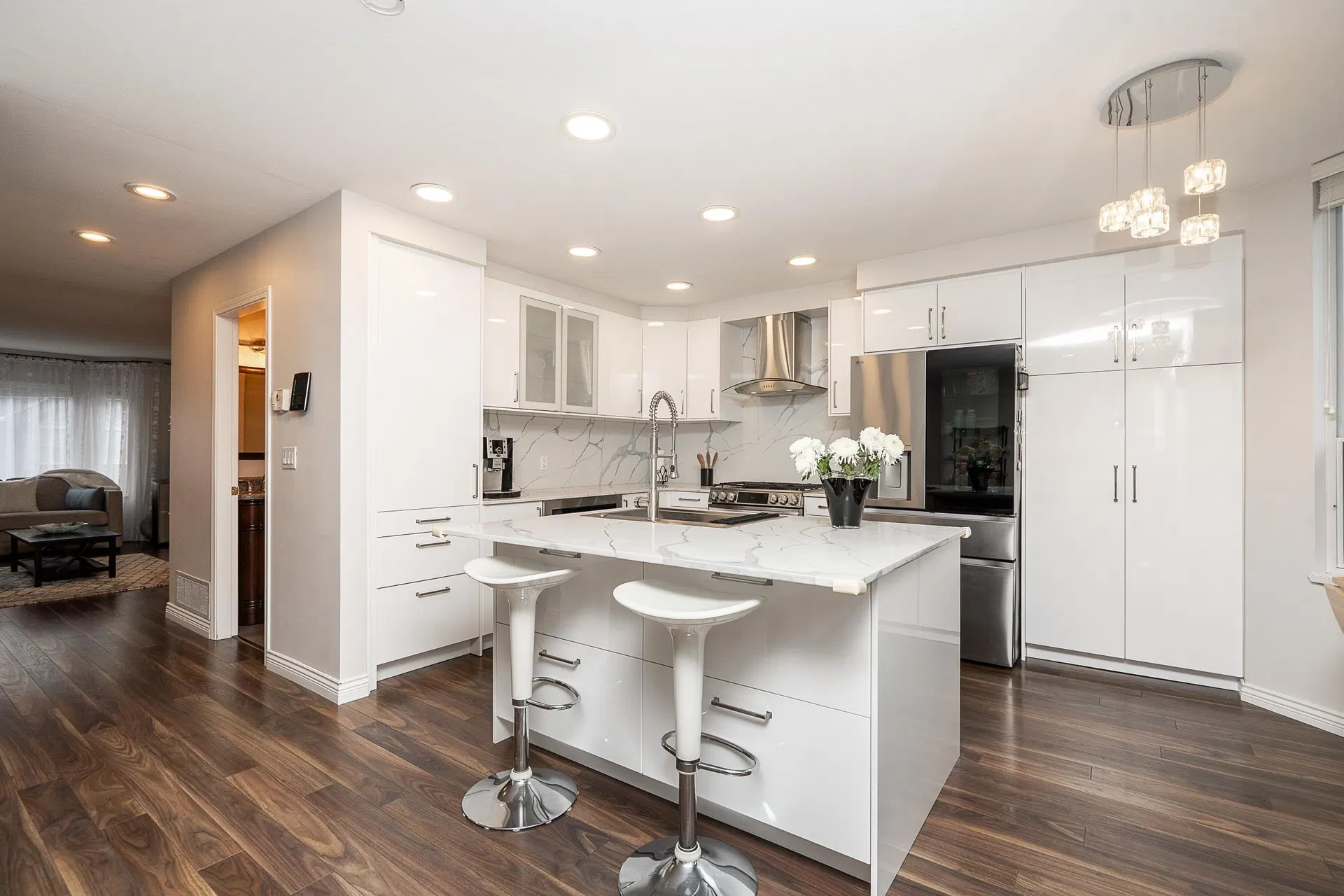 Photo 4 of 40 at #43 – 2990 Panorama Drive