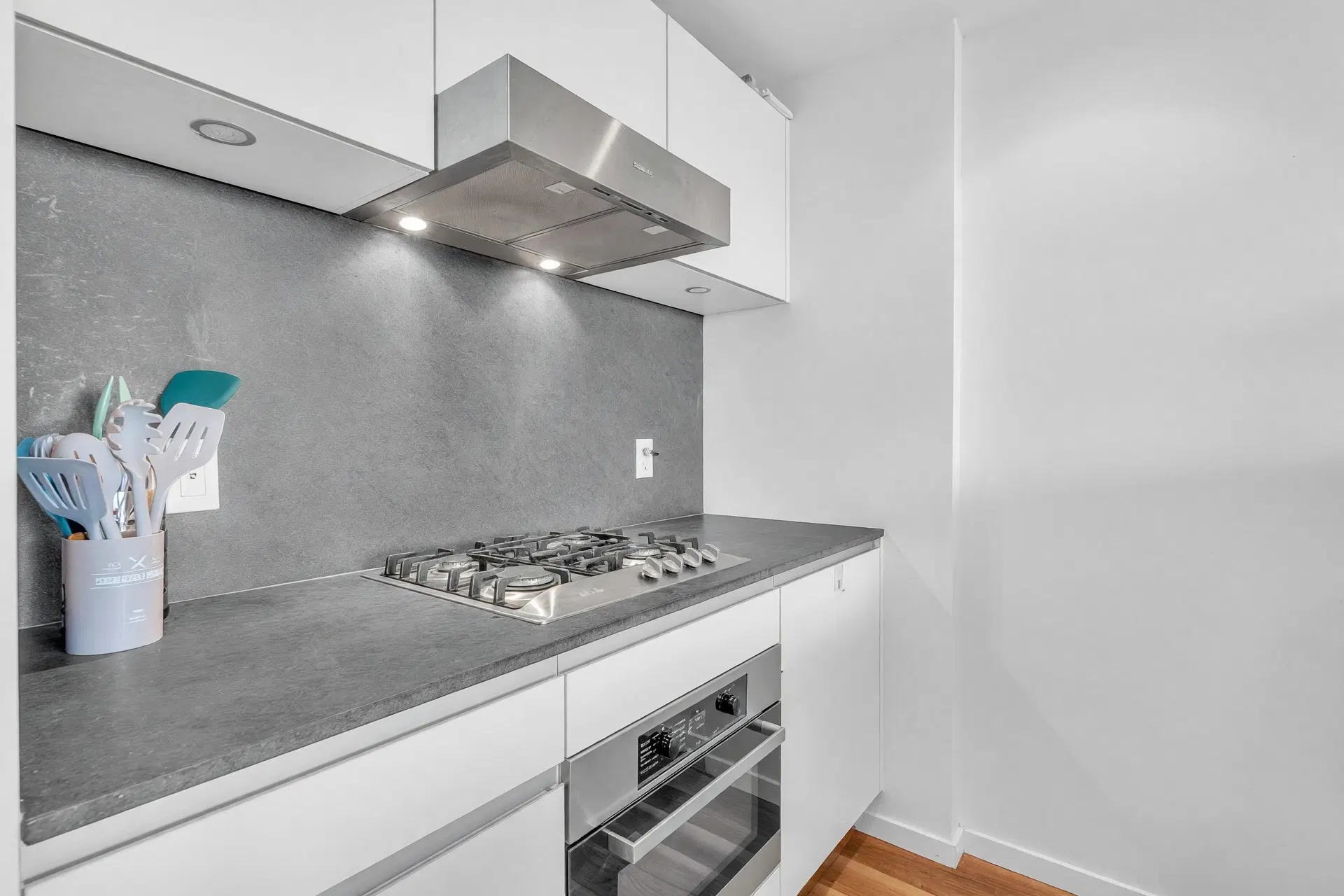 Photo 2 of 24 at #908 – 8488 Cornish Street