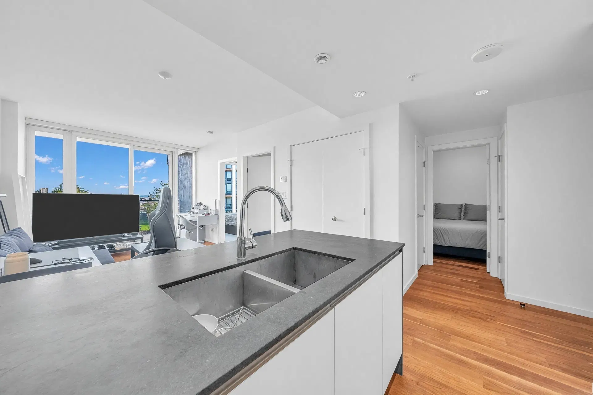 Photo 5 of 24 at #908 – 8488 Cornish Street