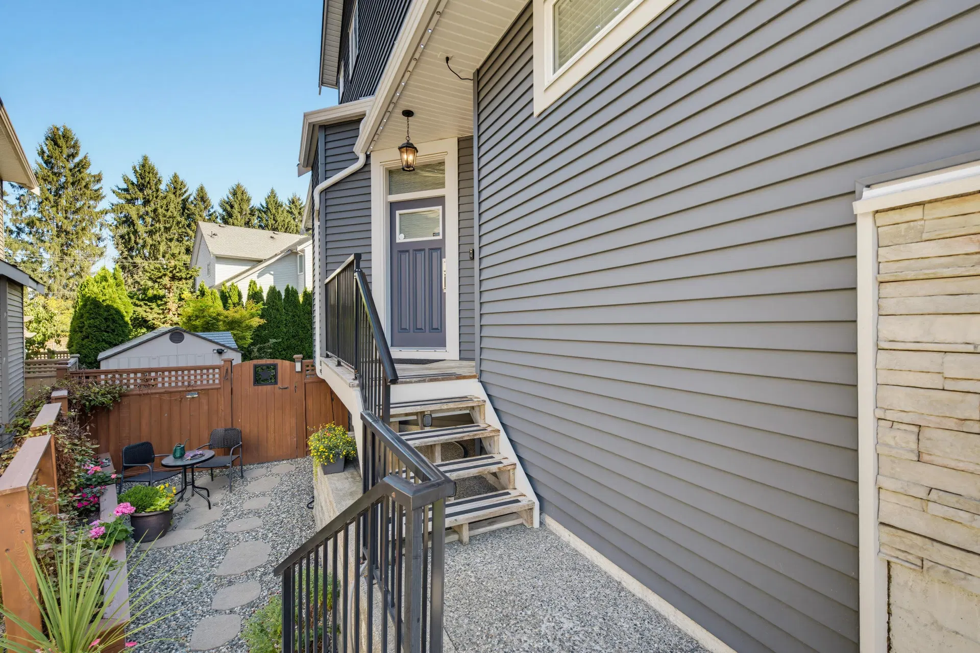 Photo 3 of 40 at 27515 27a Avenue