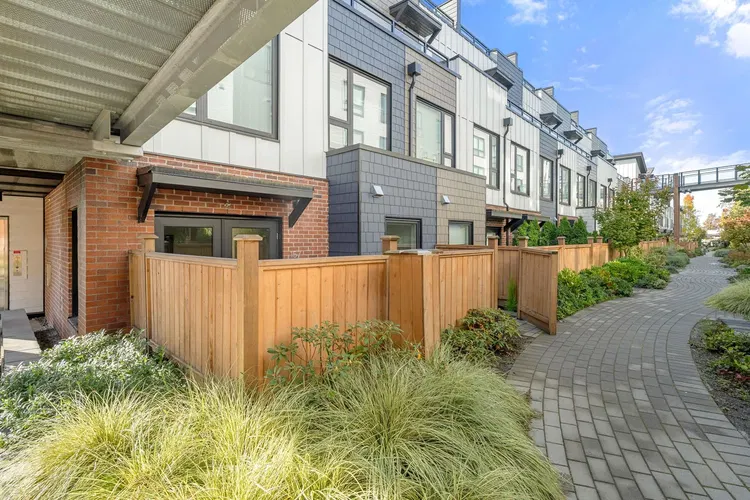 Photo 2 of 39 at #157 – 555 E 2nd Street