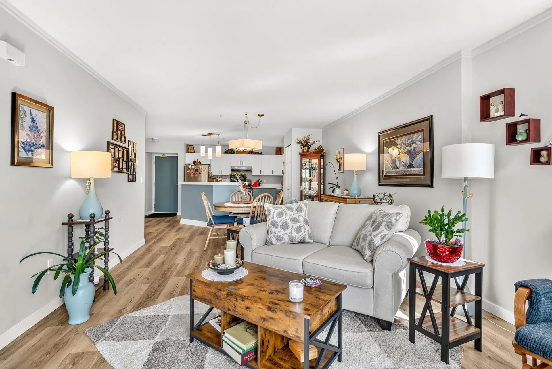Photo 4 of 29 at #126 – 5711 Ebbtide Street