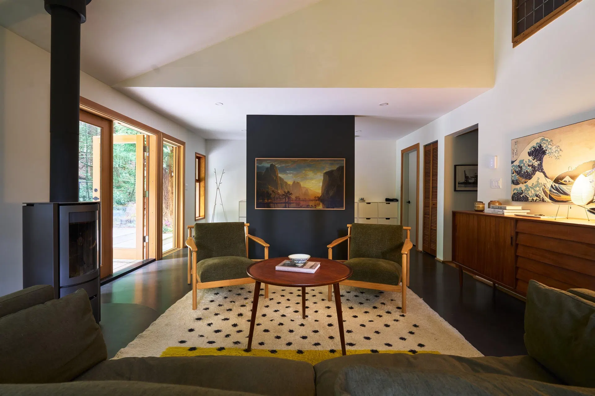 4759 Mountain Highway