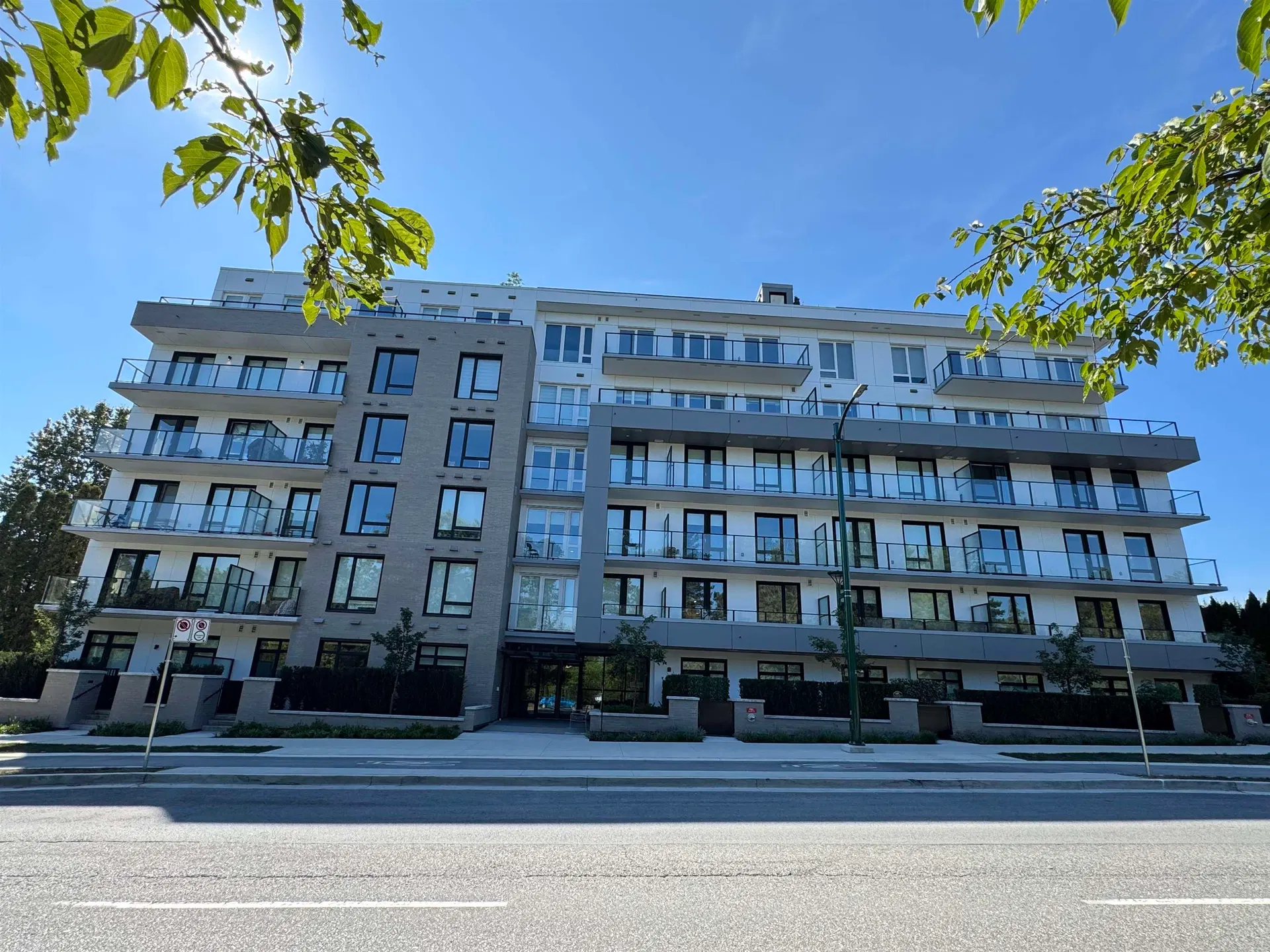 #313 – 6859 Cambie Street