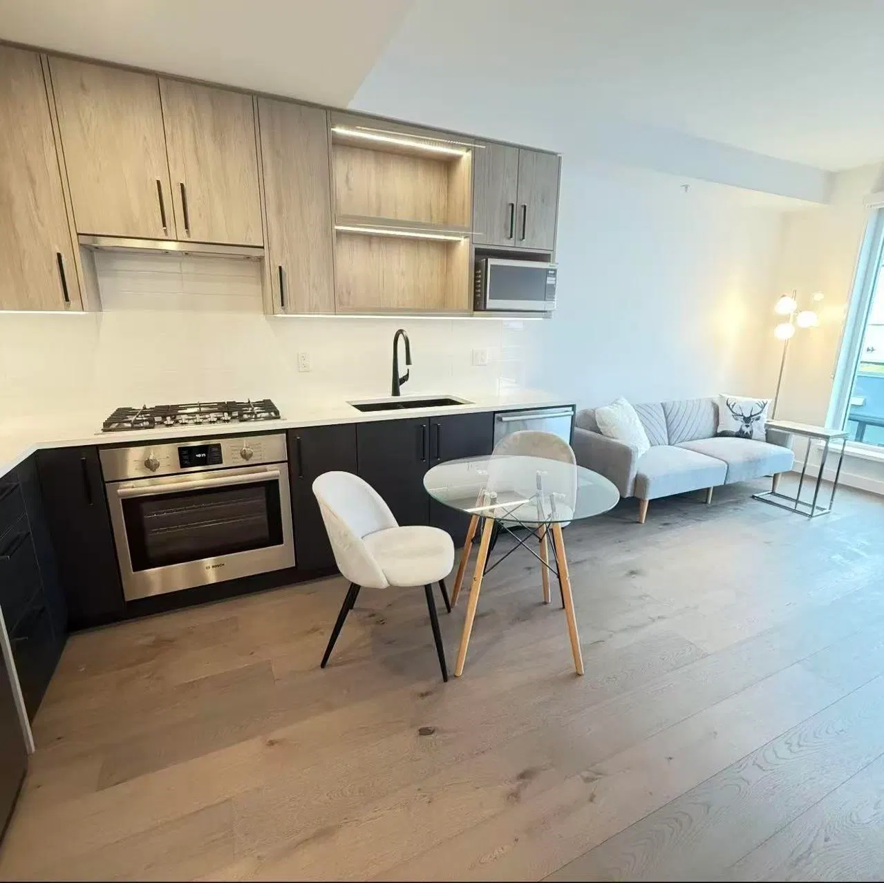 Photo 4 of 7 at #313 – 6859 Cambie Street