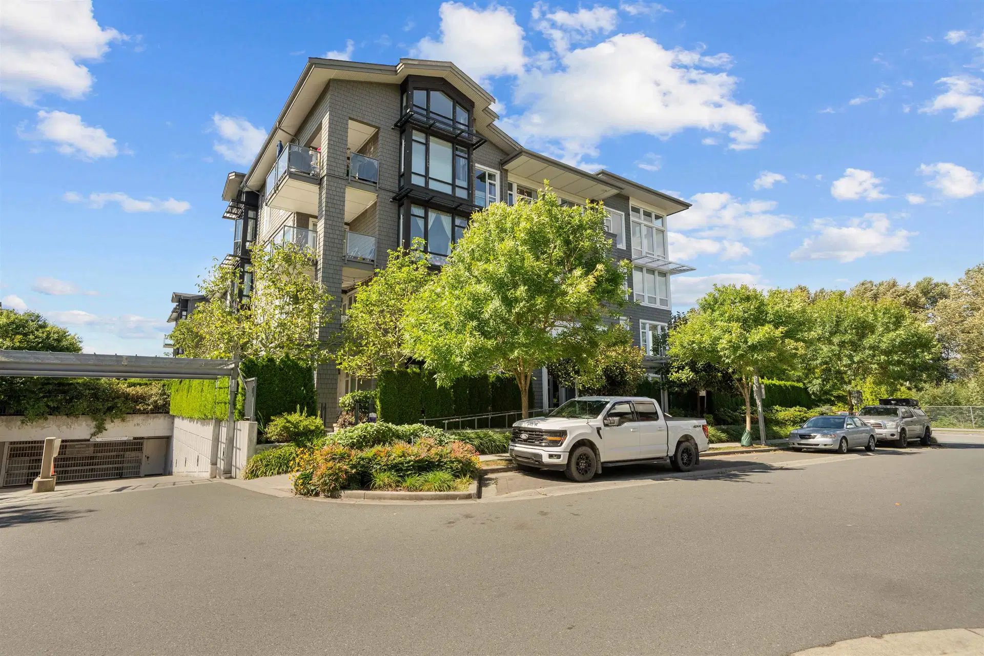 #305 – 2393 Ranger Lane