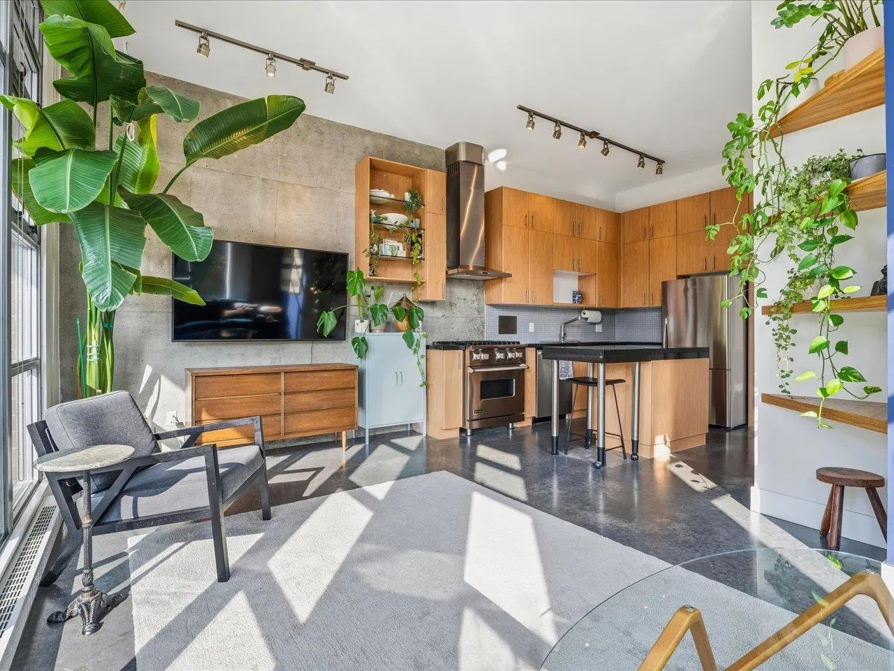Photo 5 of 26 at #304 – 2635 Prince Edward Street