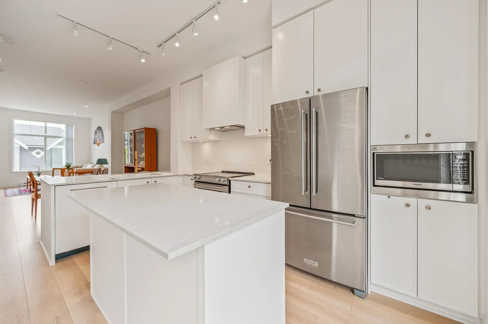 Photo 5 of 32 at #141 – 1331 Olmsted Street