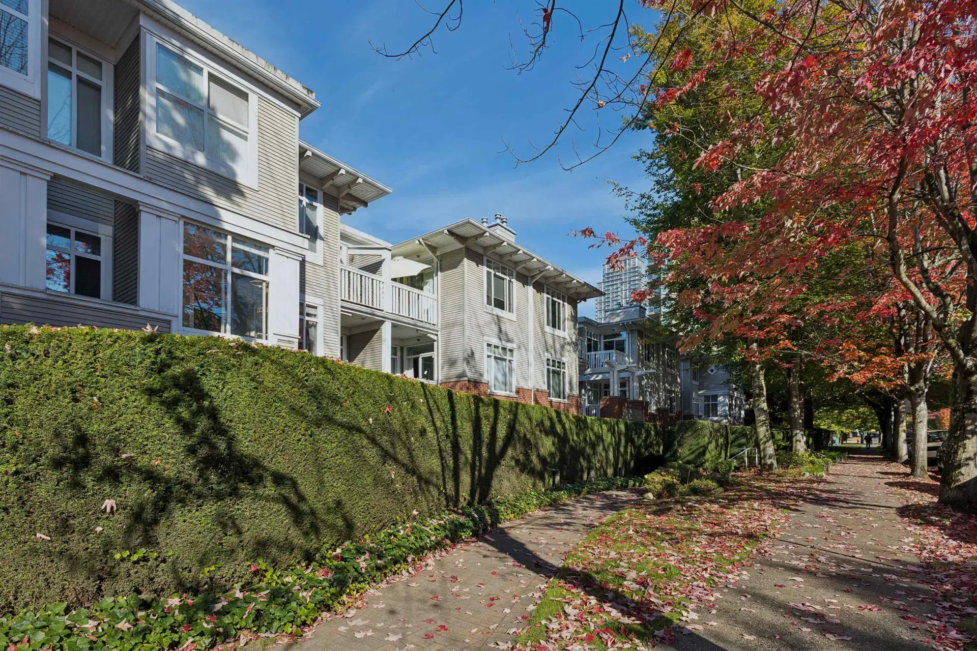 #101 – 1675 10th Avenue