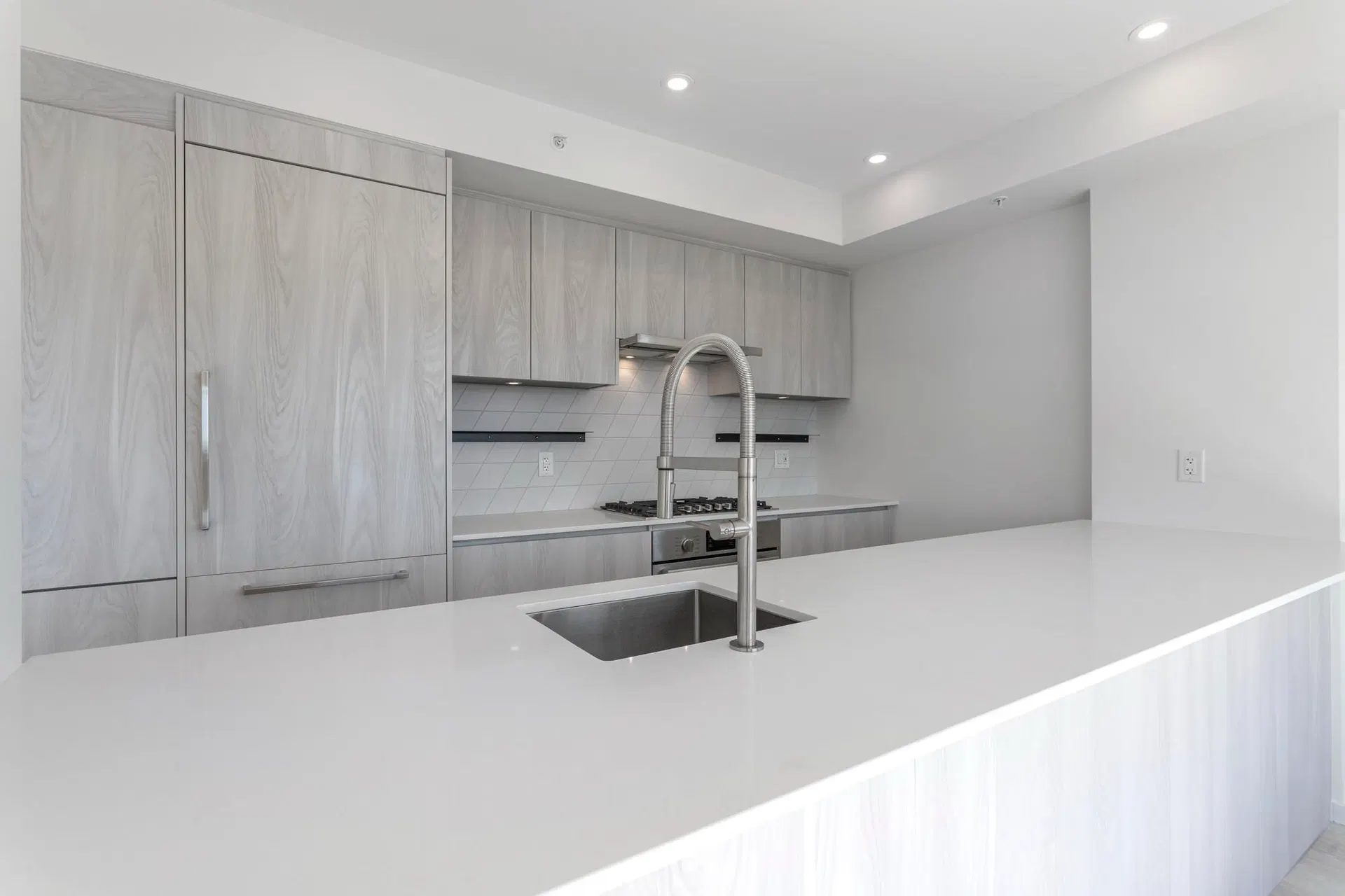 Photo 5 of 30 at #602 – 3264 Vanness Street