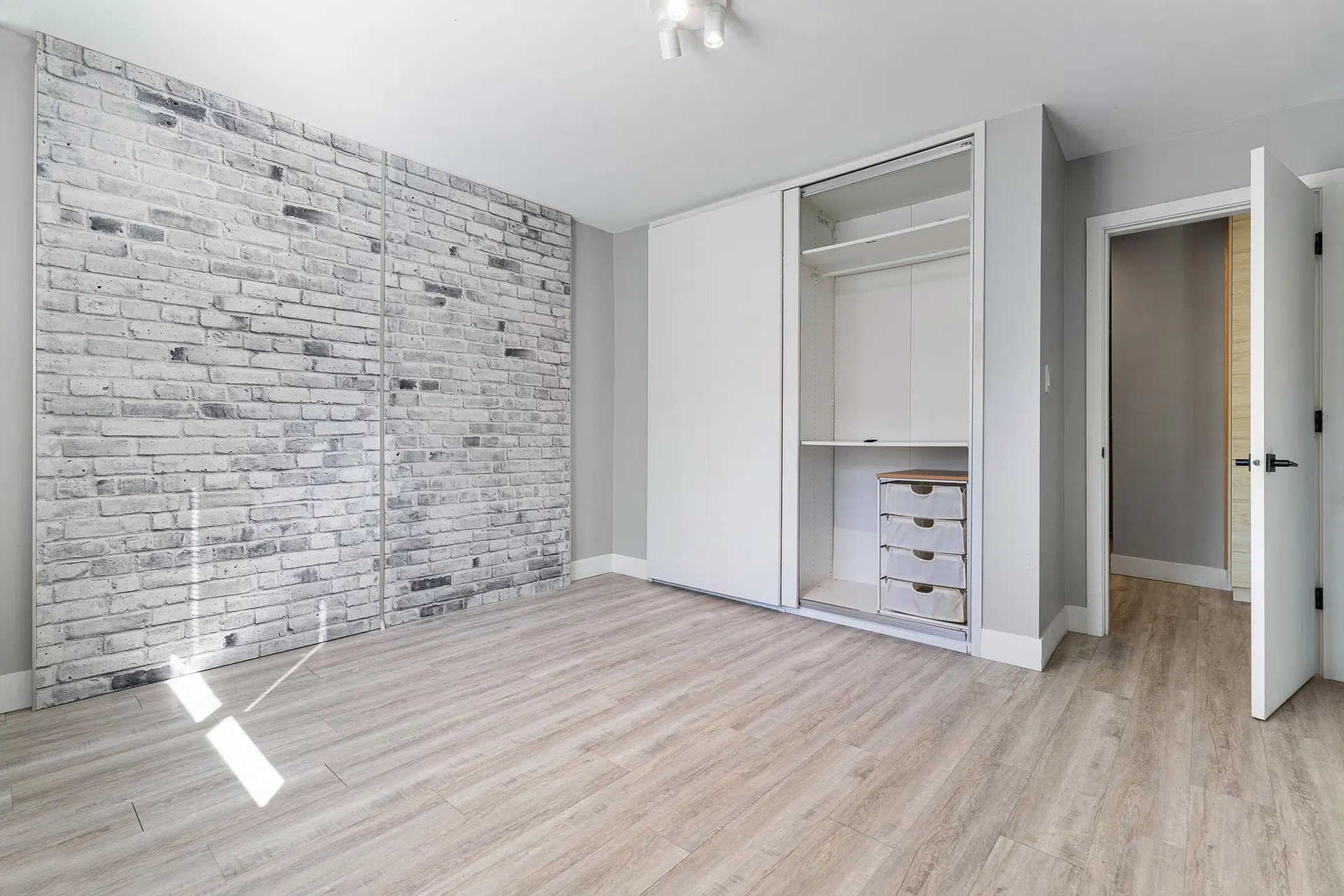 Photo 4 of 14 at #106 – 45598 Mcintosh Drive