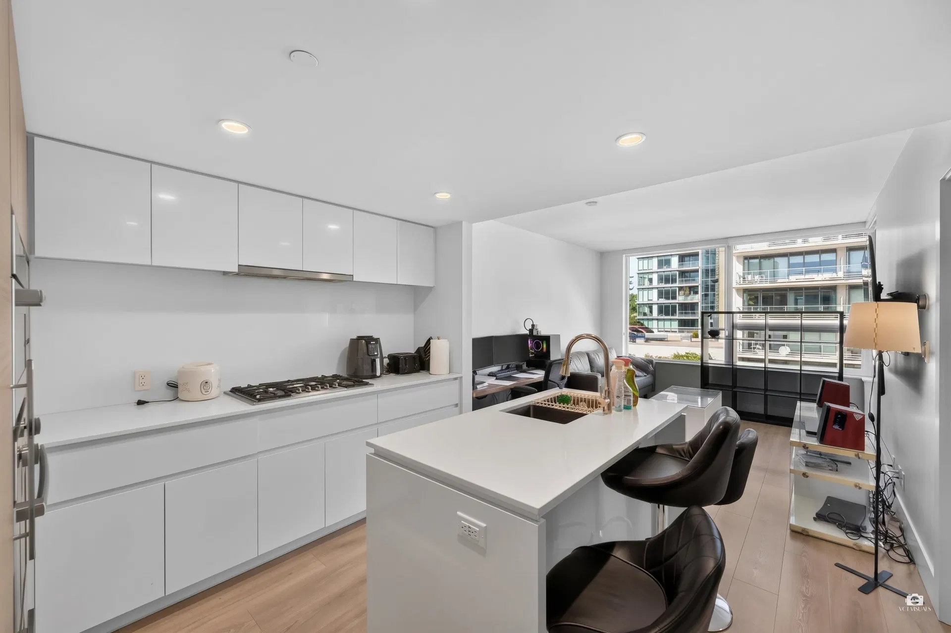 Photo 2 of 29 at #512 – 6900 Pearson Way