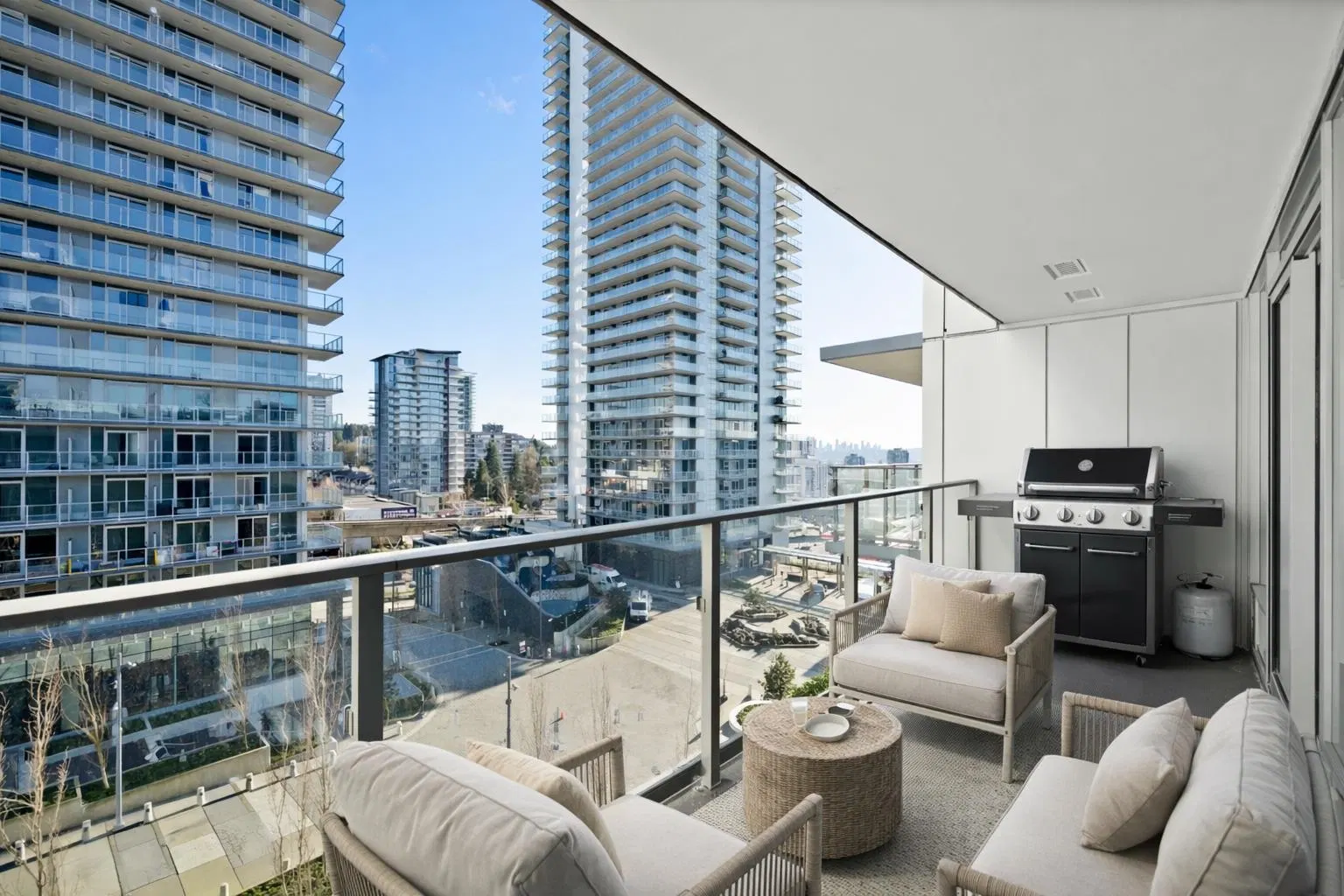 Photo 3 of 20 at #608 – 3809 Evergreen Place