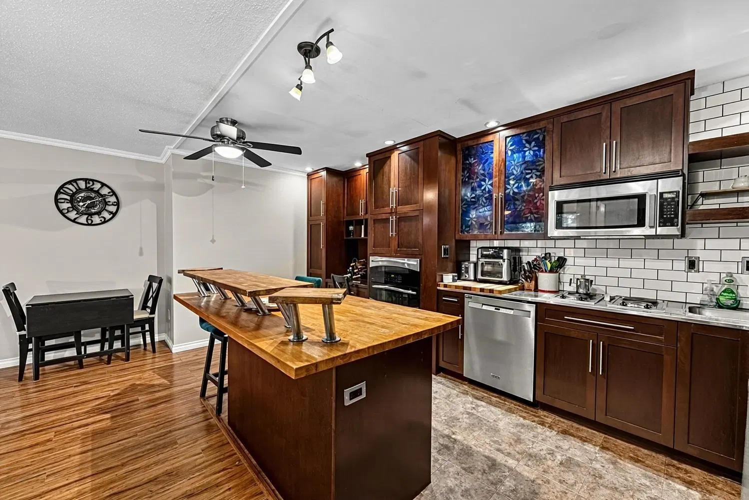 Photo 4 of 23 at #312 – 707 Hamilton Street