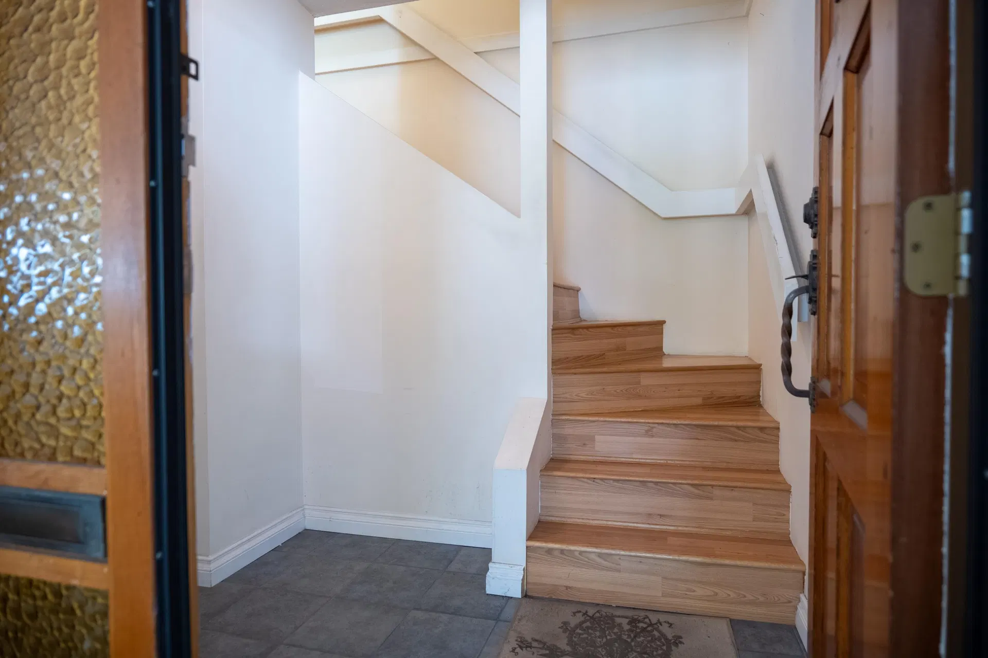 Photo 5 of 28 at 1469 Merklin Street