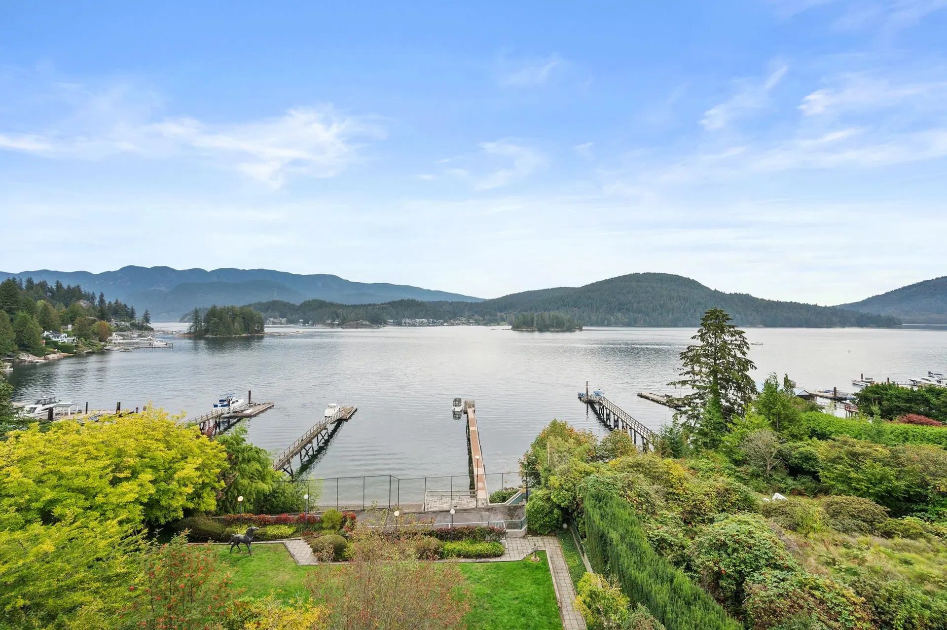 Photo 1 of 40 at 828 Beachview Drive