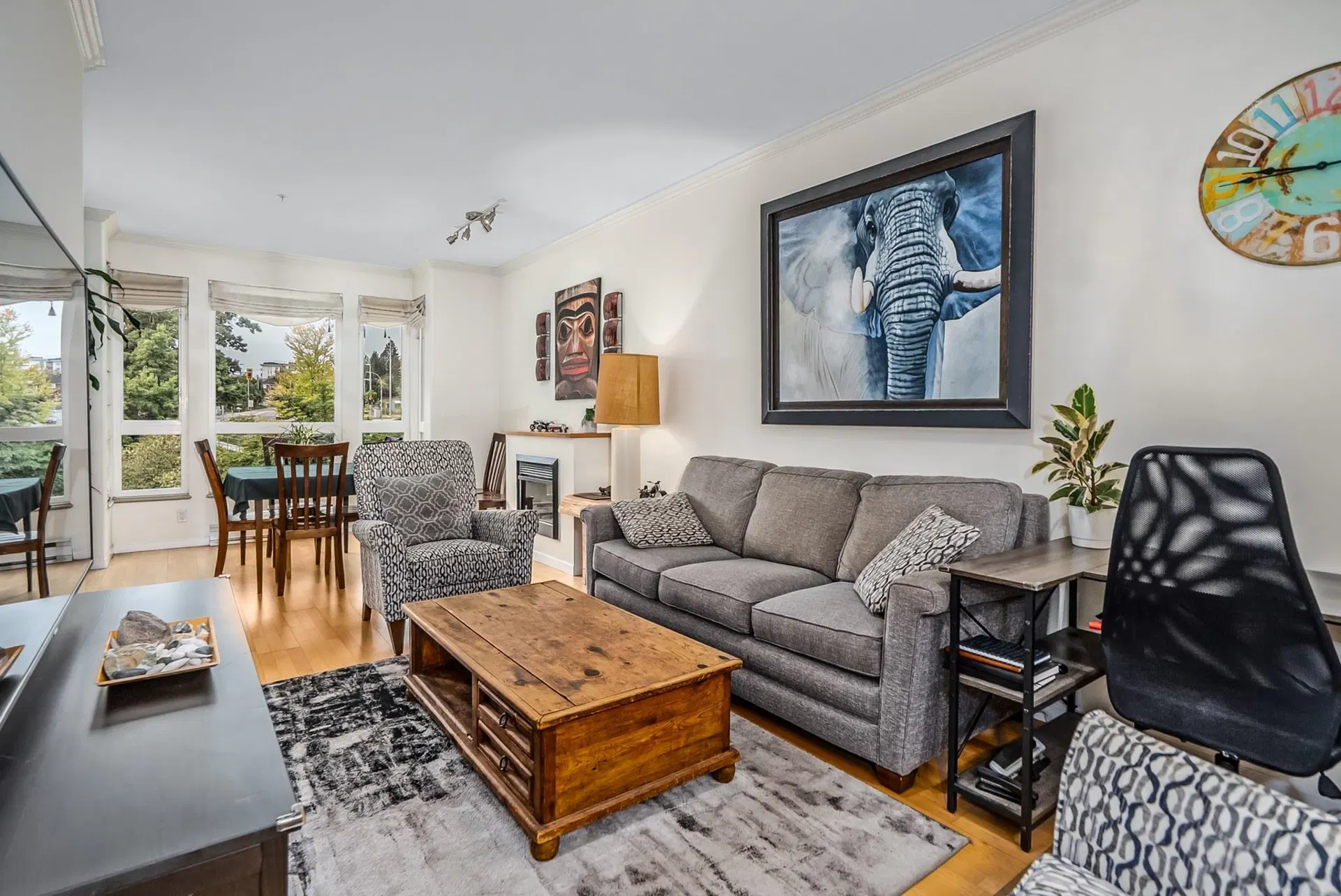 Photo 1 of 26 at #407 – 14 E Royal Avenue
