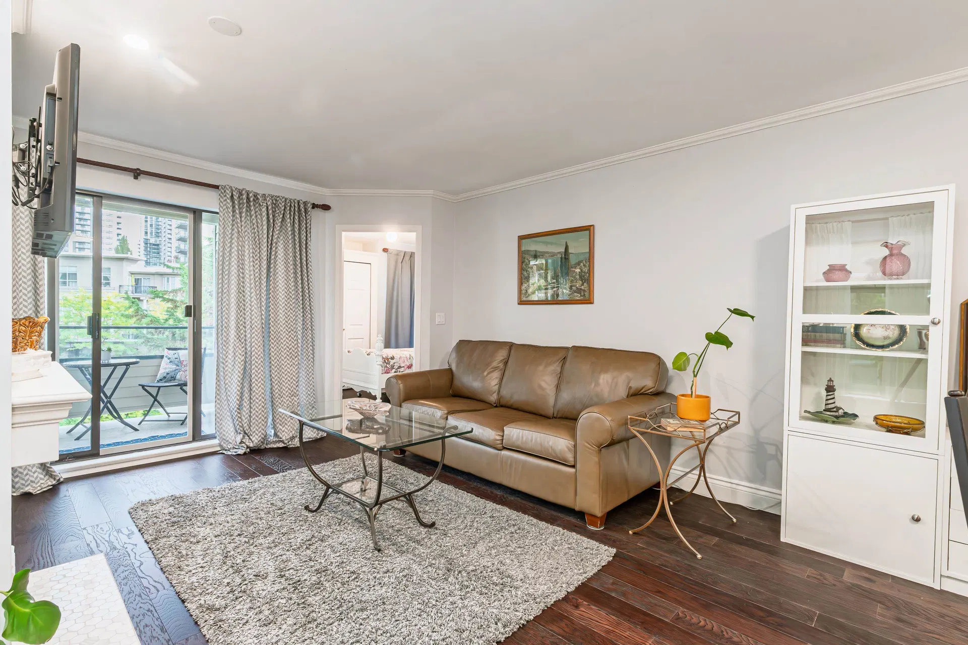 Photo 3 of 24 at #305 – 2925 Glen Drive