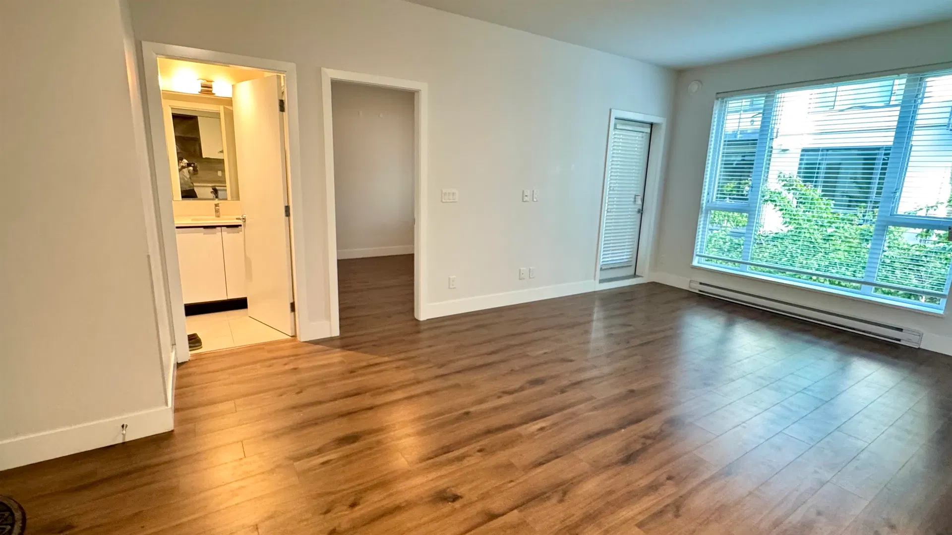 Photo 4 of 16 at #252 – 5355 Lane Street