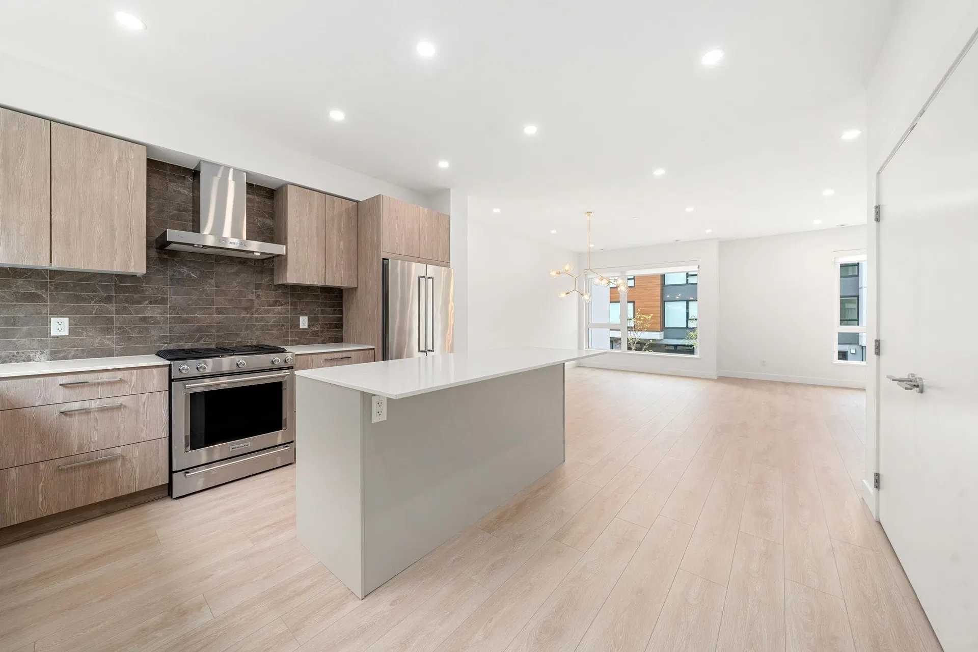 Photo 4 of 37 at #44 – 3597 Malsum Drive