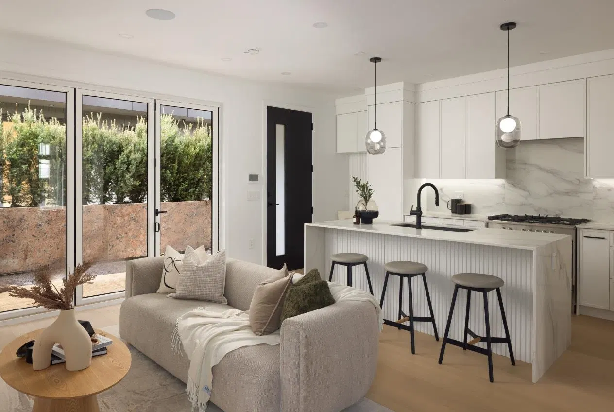 #1 – 421 23rd Avenue