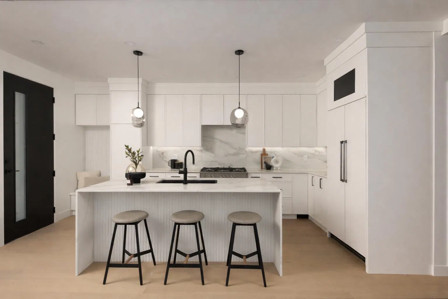 Photo 3 of 33 at #1 – 421 W 23rd Avenue