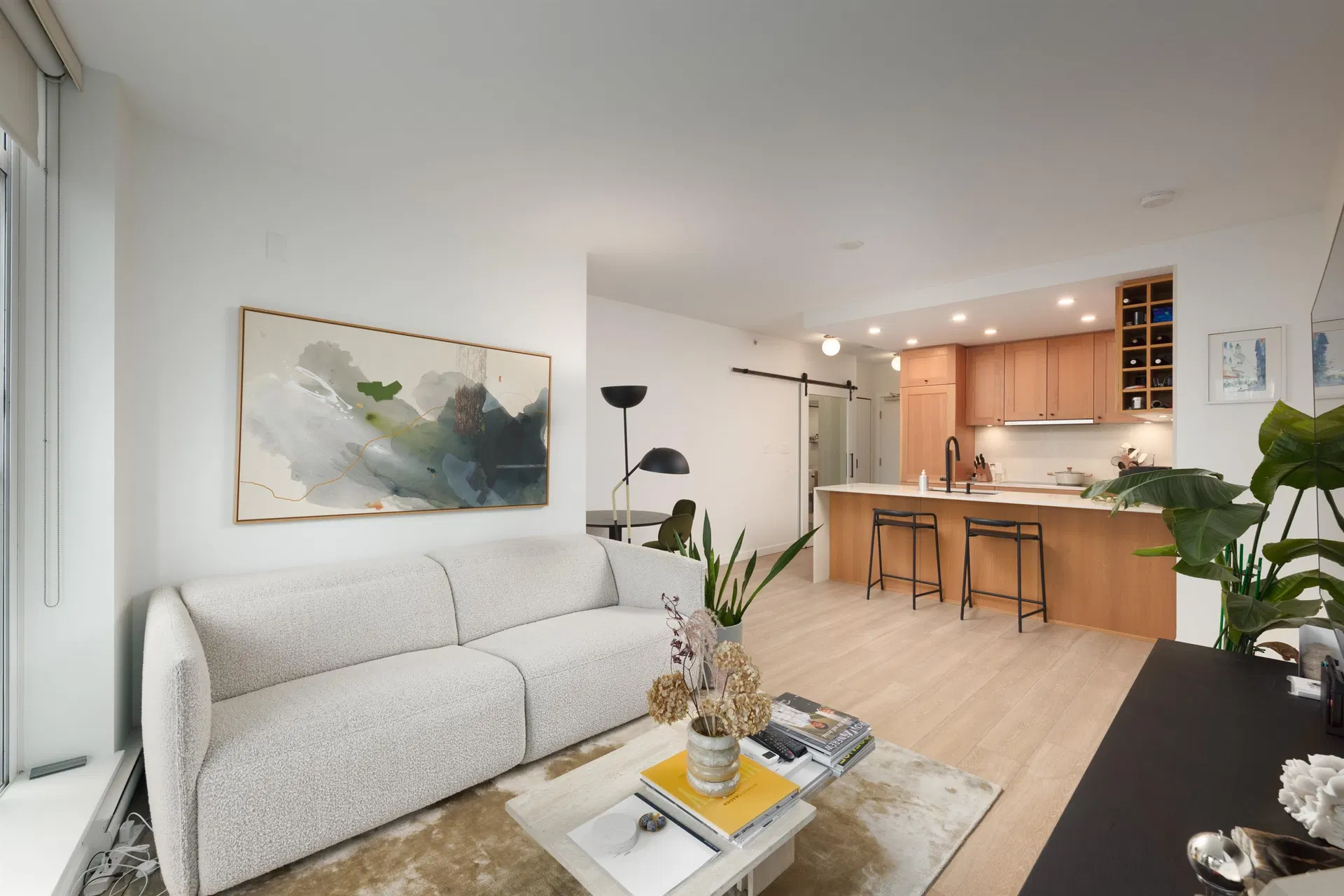 Photo 2 of 19 at #1202 – 821 Cambie Street