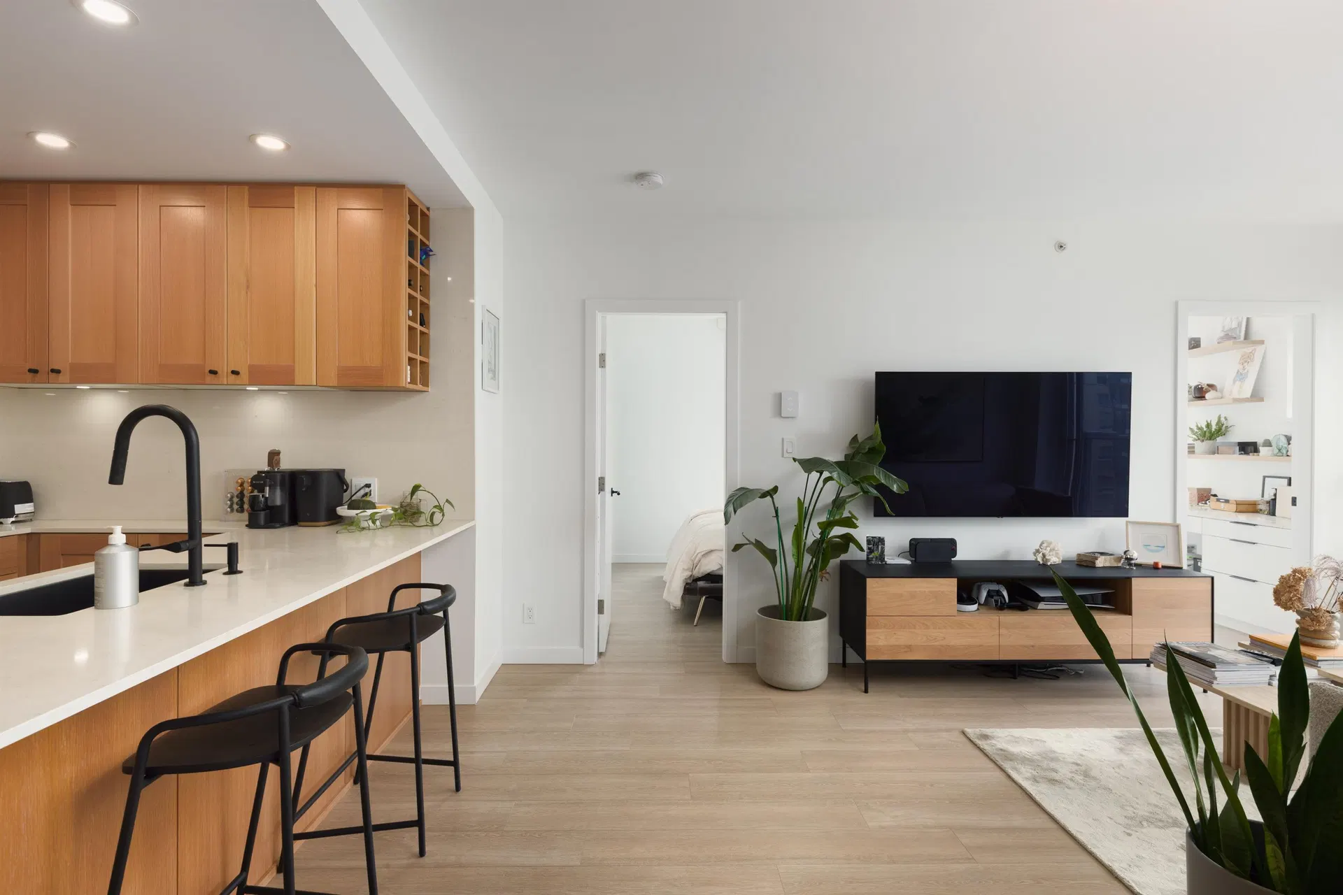 Photo 4 of 19 at #1202 – 821 Cambie Street
