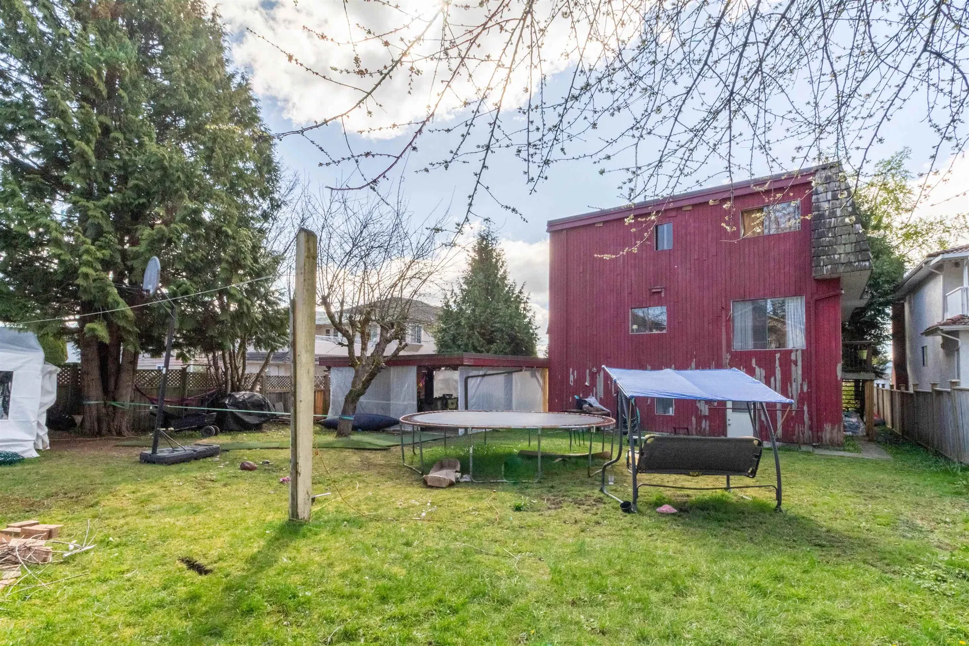 Photo 5 of 7 at 4939 Sidley Street