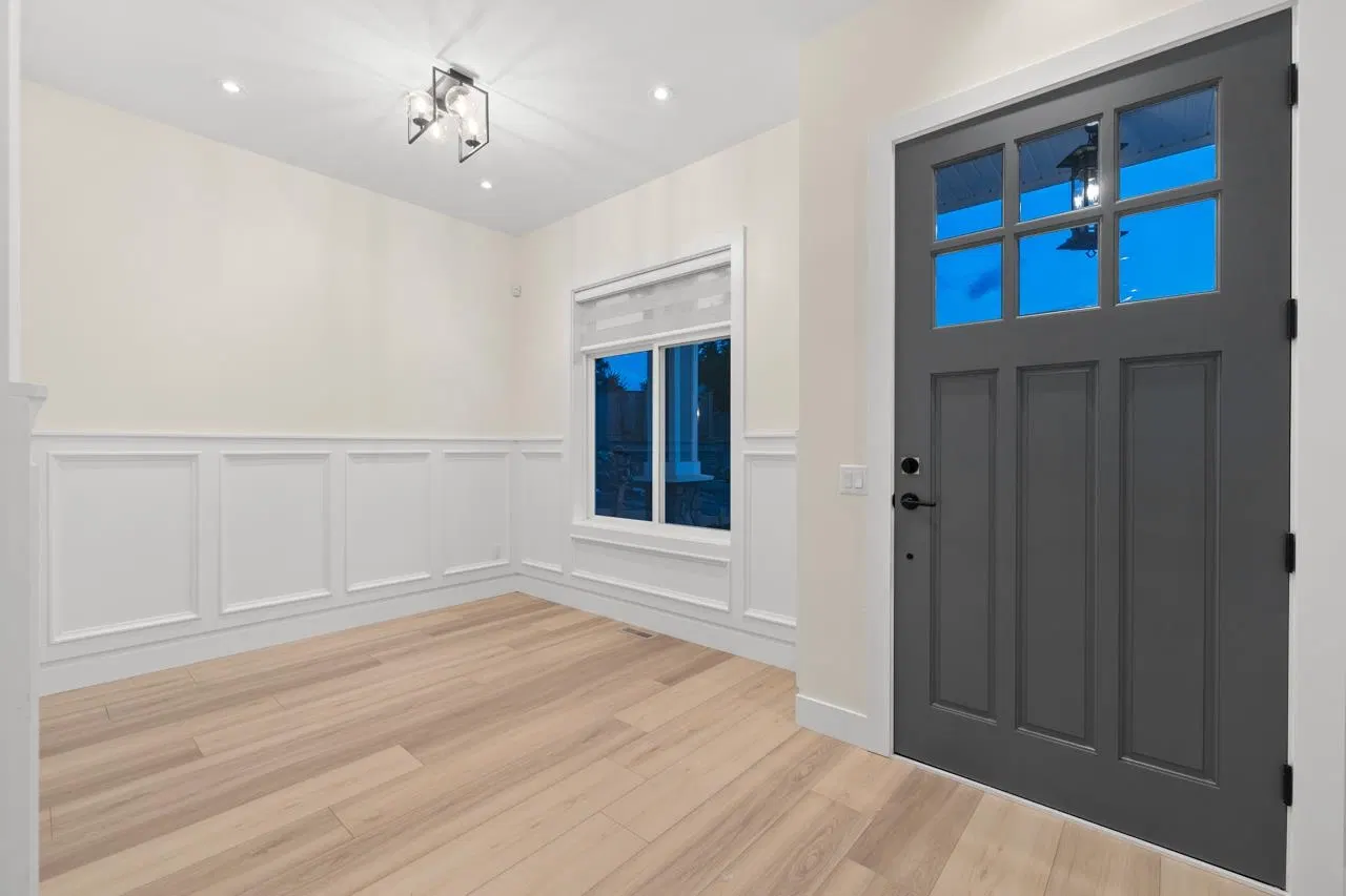 Photo 3 of 39 at #4 – 35133 Christina Place
