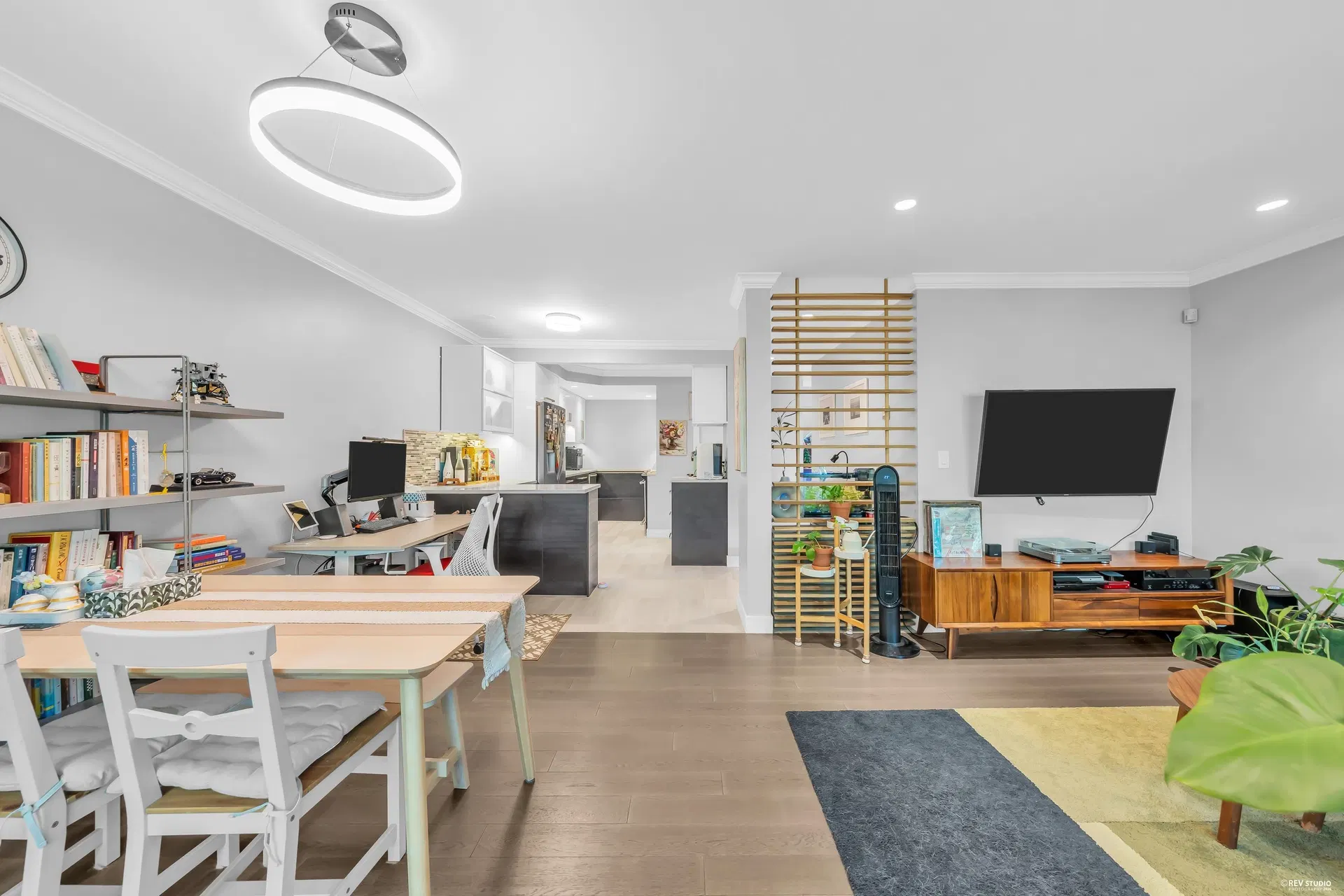 Photo 5 of 30 at #7 – 7321 Montecito Drive