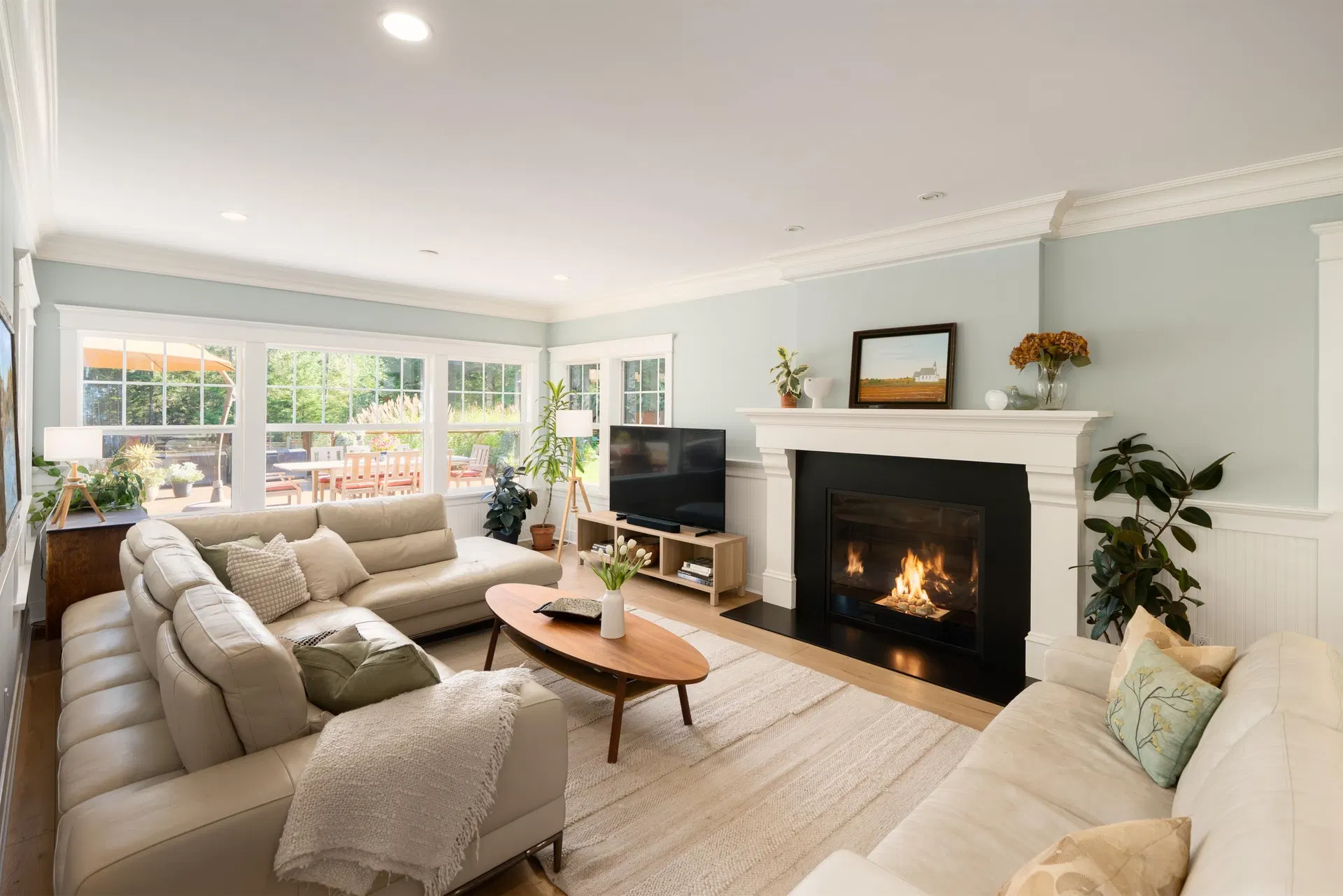 Photo 4 of 39 at 351 Salal Road