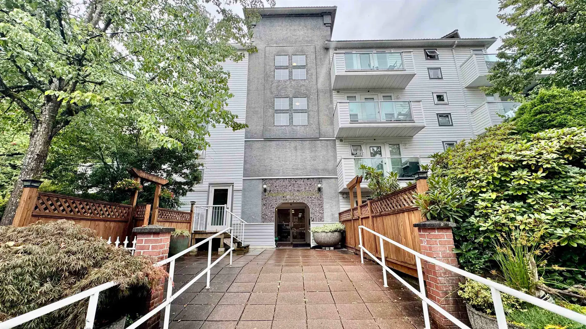 #403 – 2983 Cambridge Street