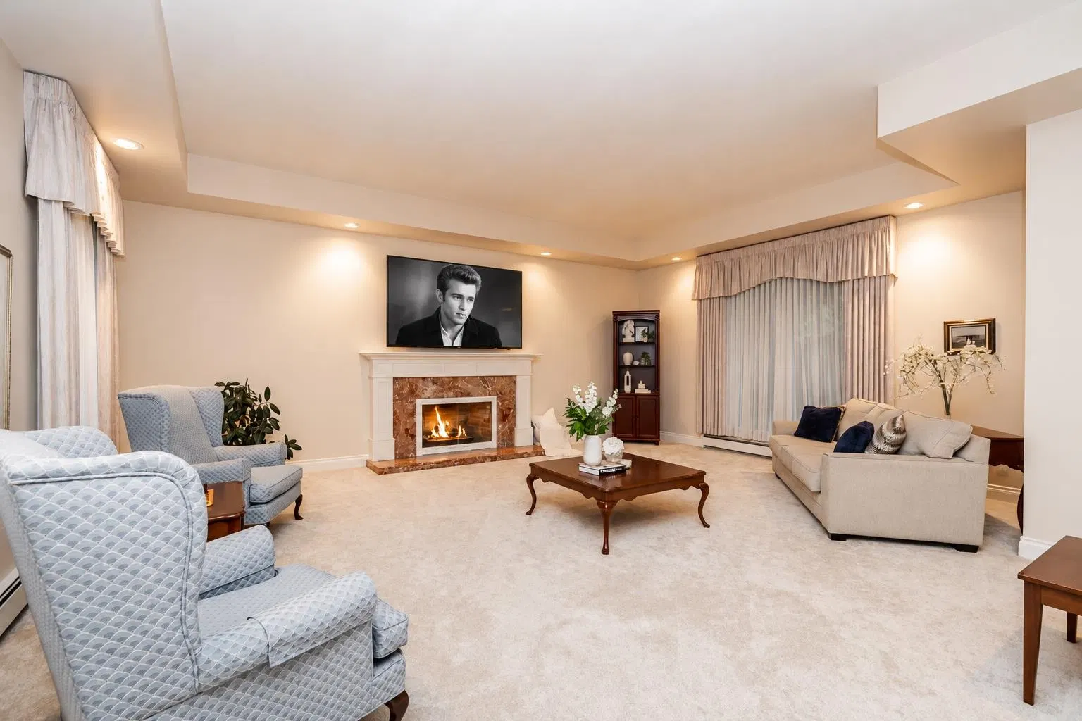 Photo 4 of 40 at 13511 Woodcrest Drive