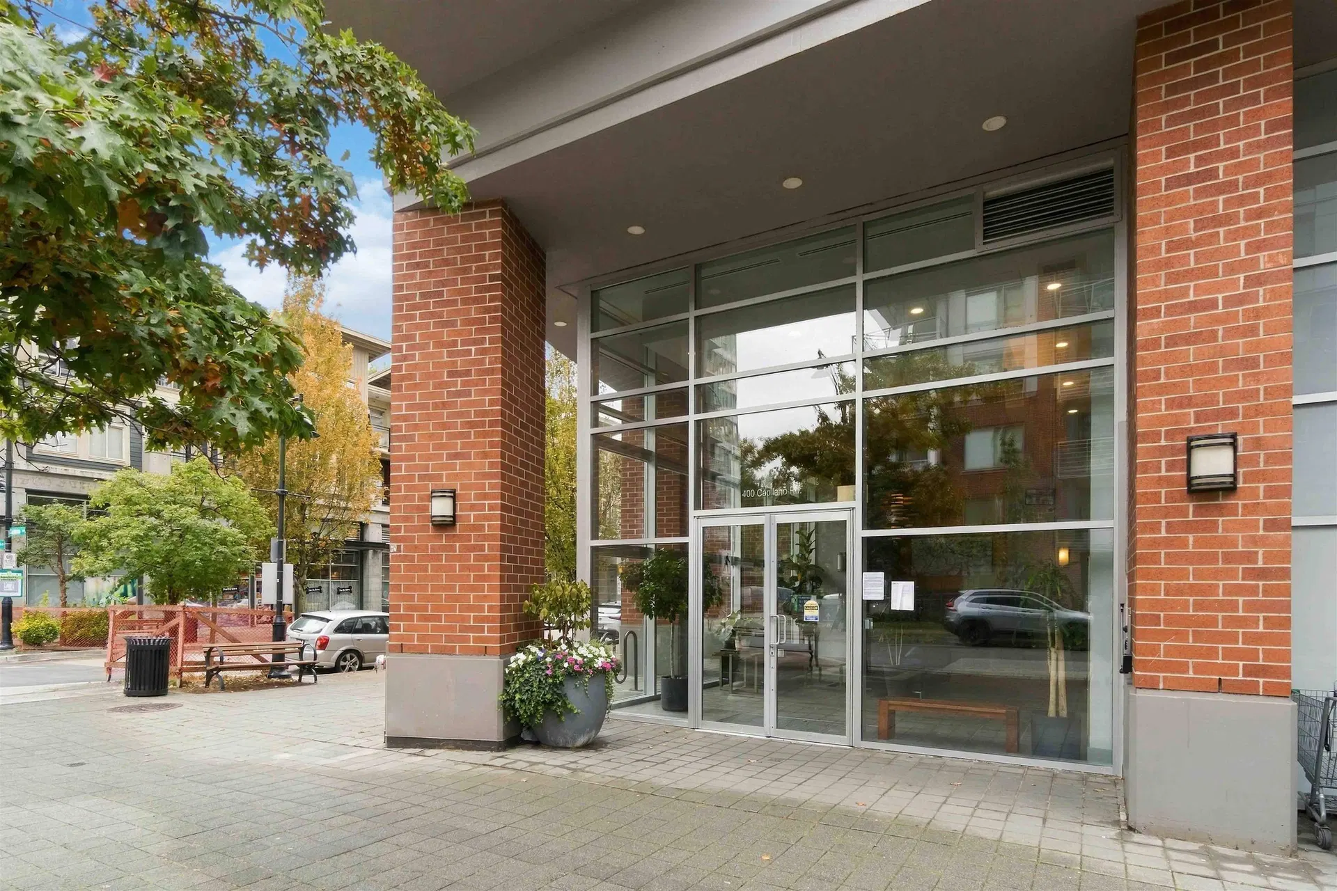 Photo 3 of 31 at #1802 – 400 Capilano Road