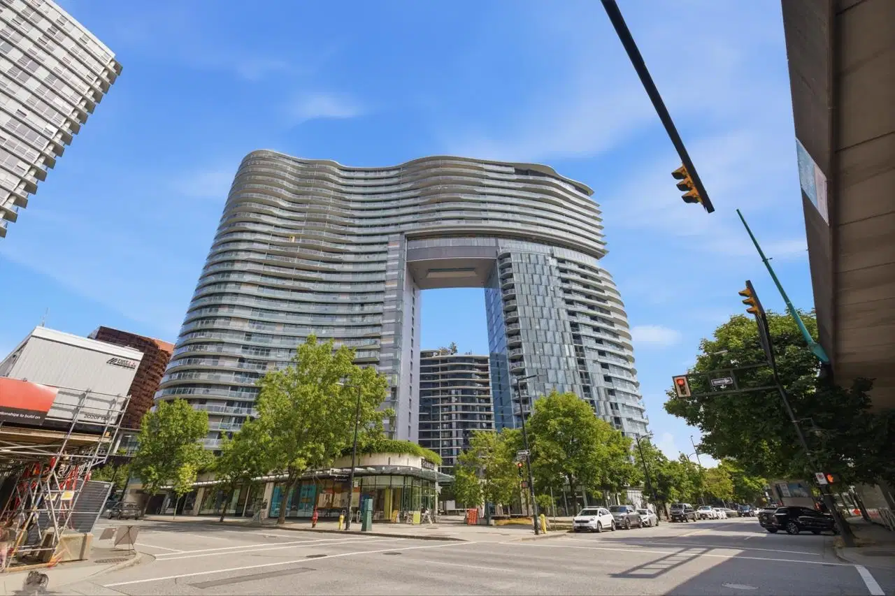 #2007 – 89 Nelson Street