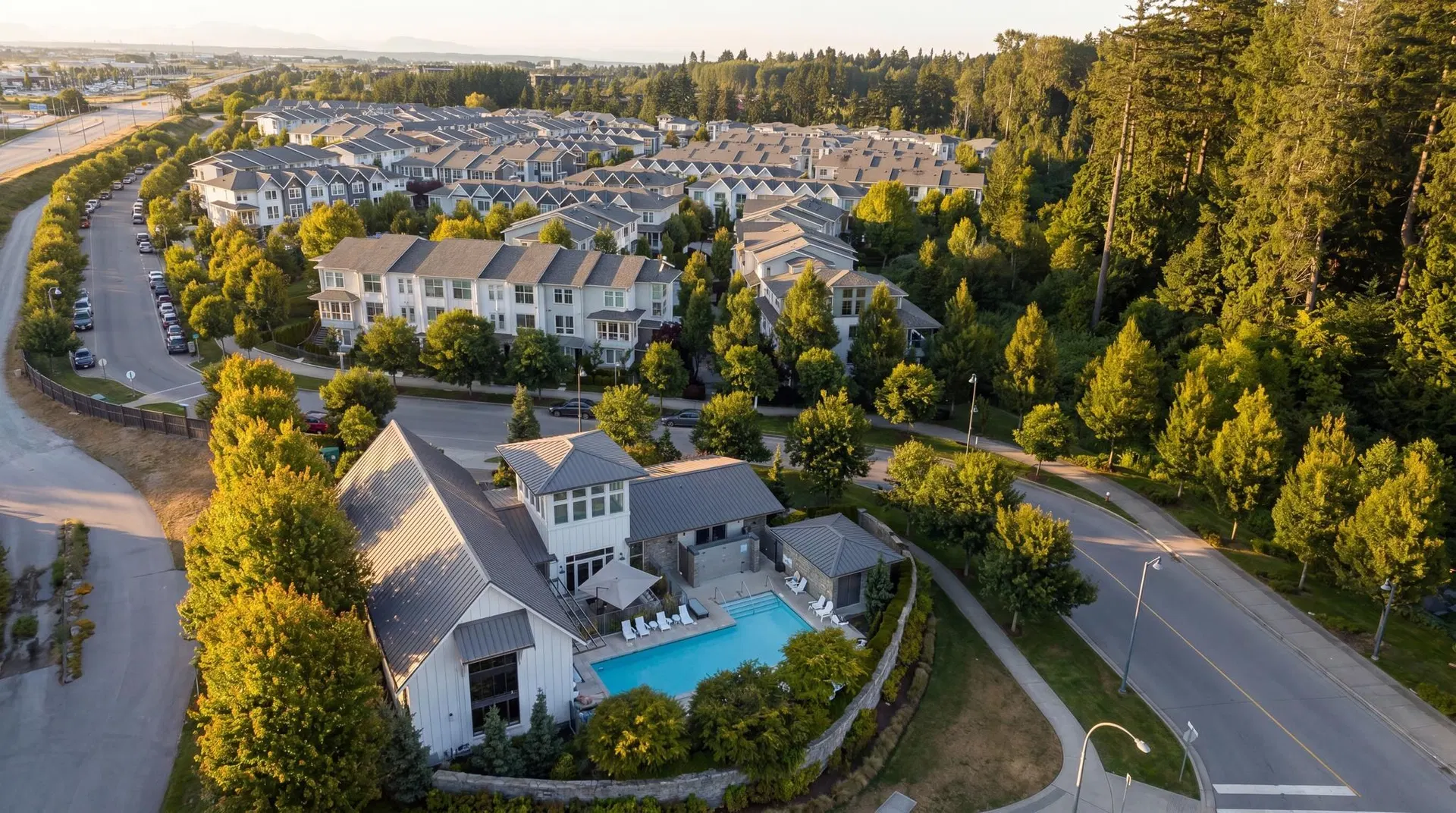 Photo 4 of 40 at #29 – 4716 Orca Way