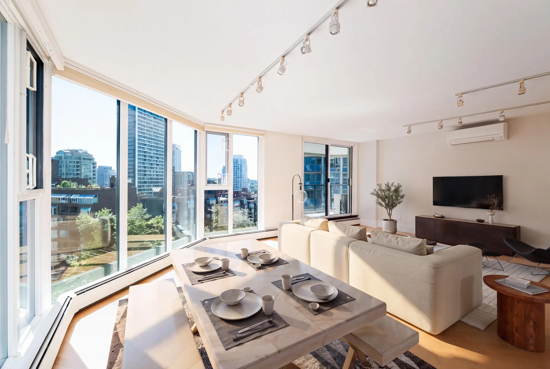 #905 – 1010 Burnaby Street
