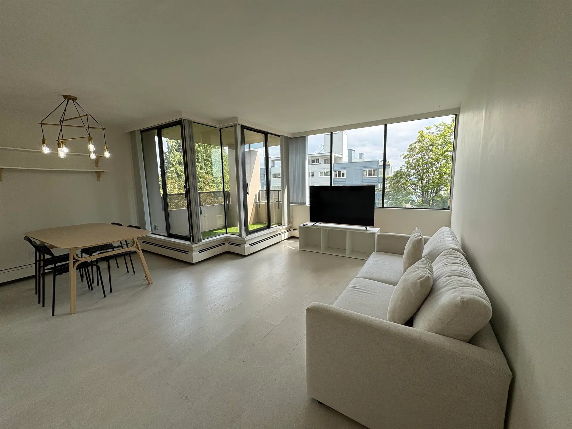 #502 – 1737 Duchess Avenue