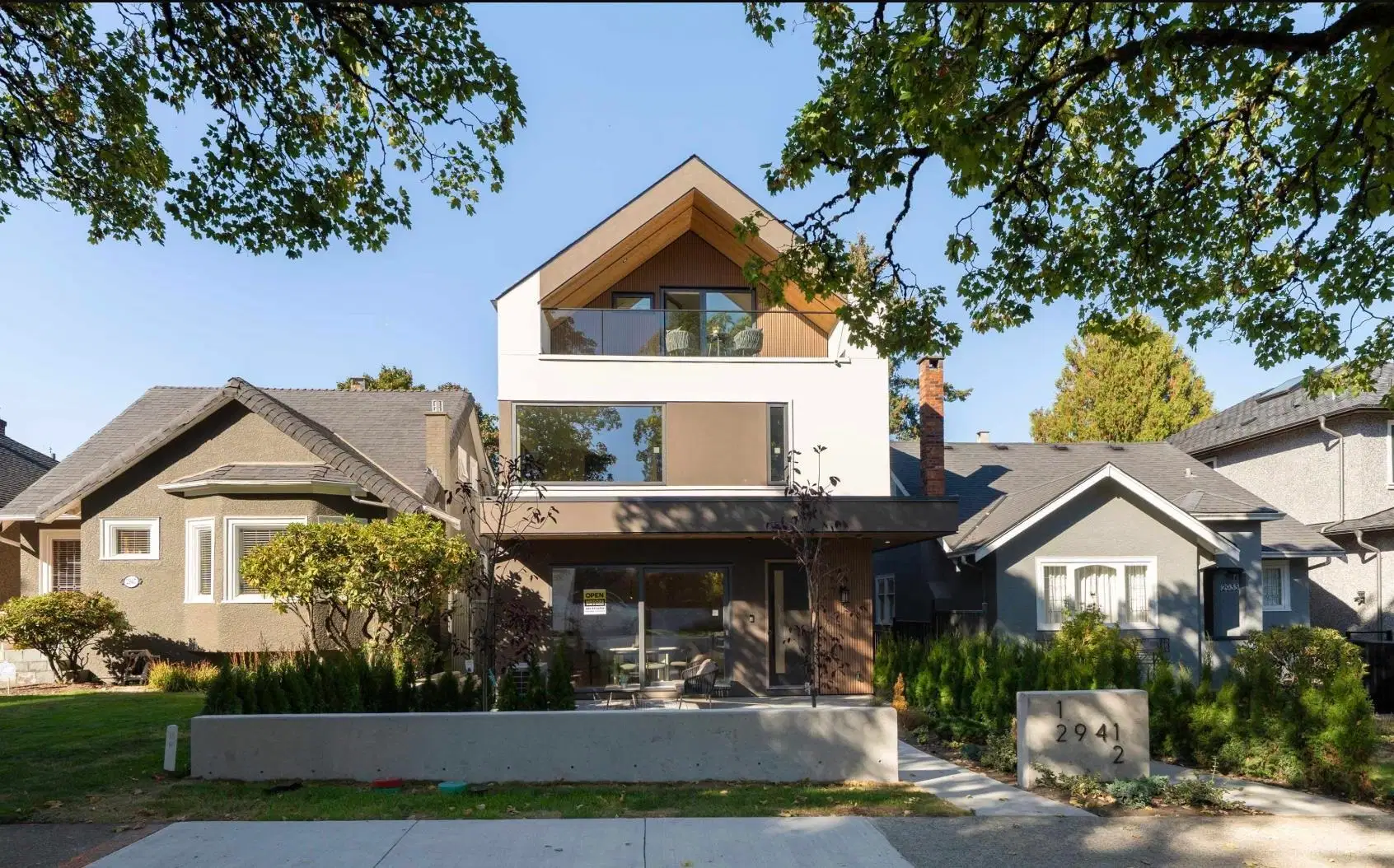 #1 – 2941 29th Avenue