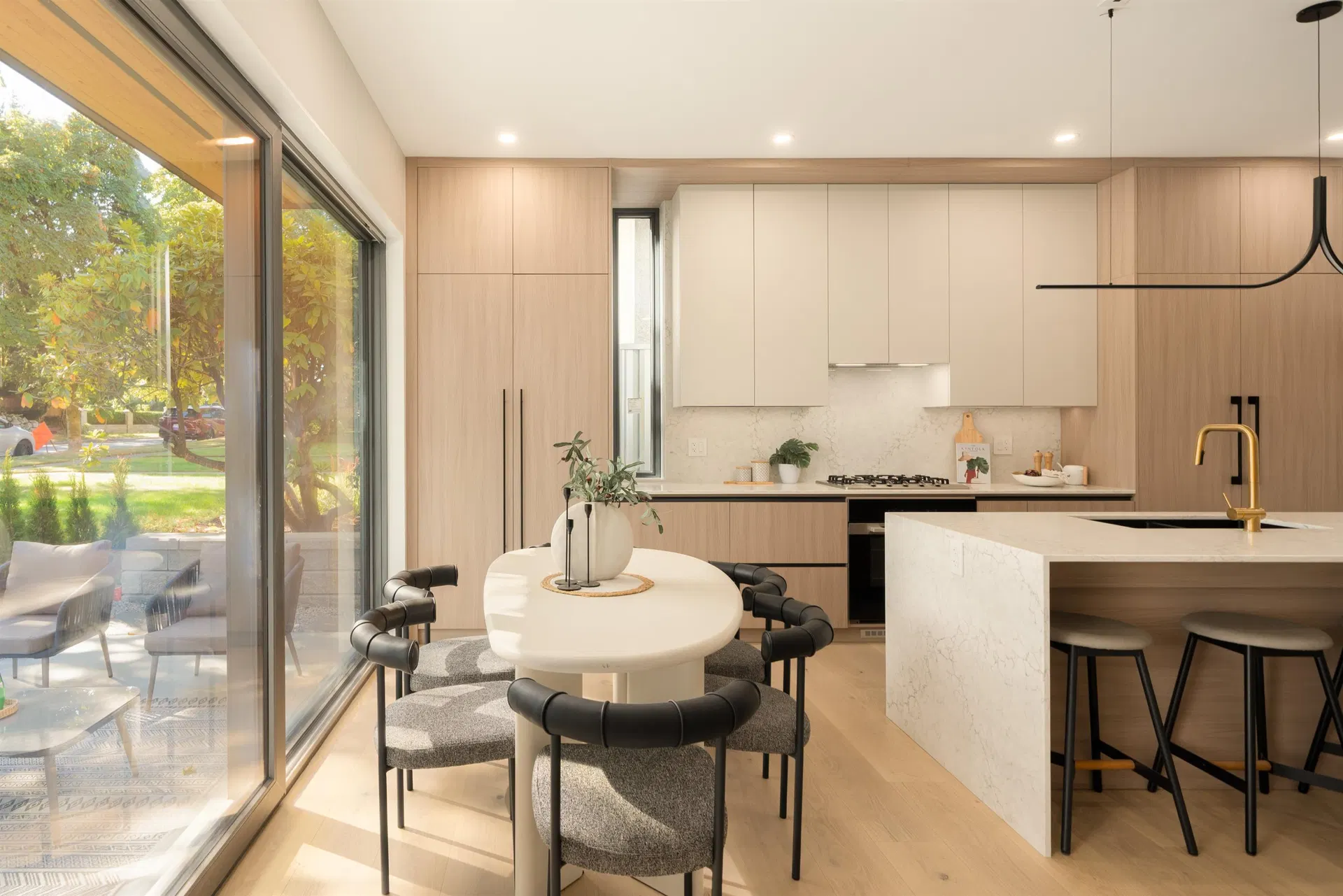 Photo 5 of 40 at #1 – 2941 W 29th Avenue