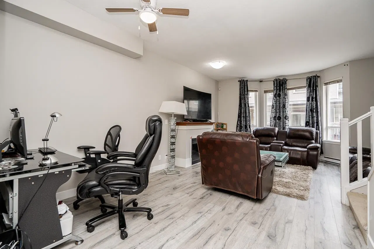Photo 5 of 40 at #11 – 16772 61 Avenue