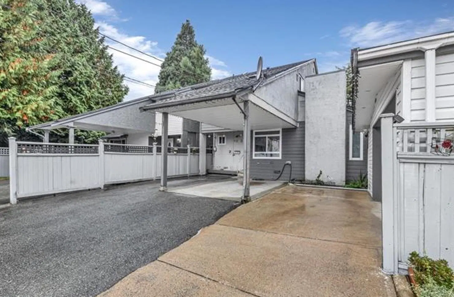 Photo 2 of 16 at 6613 134 Street