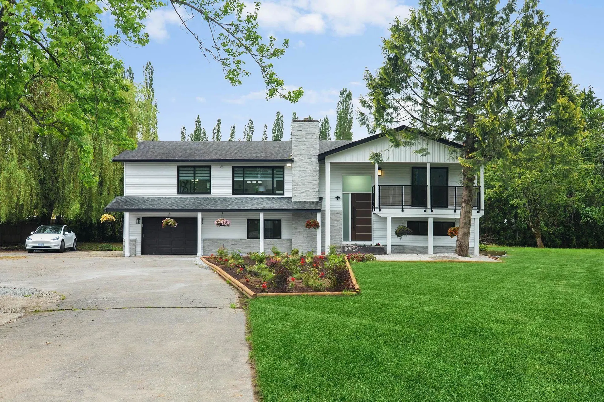 Photo 1 of 10 at 23222 56 Avenue