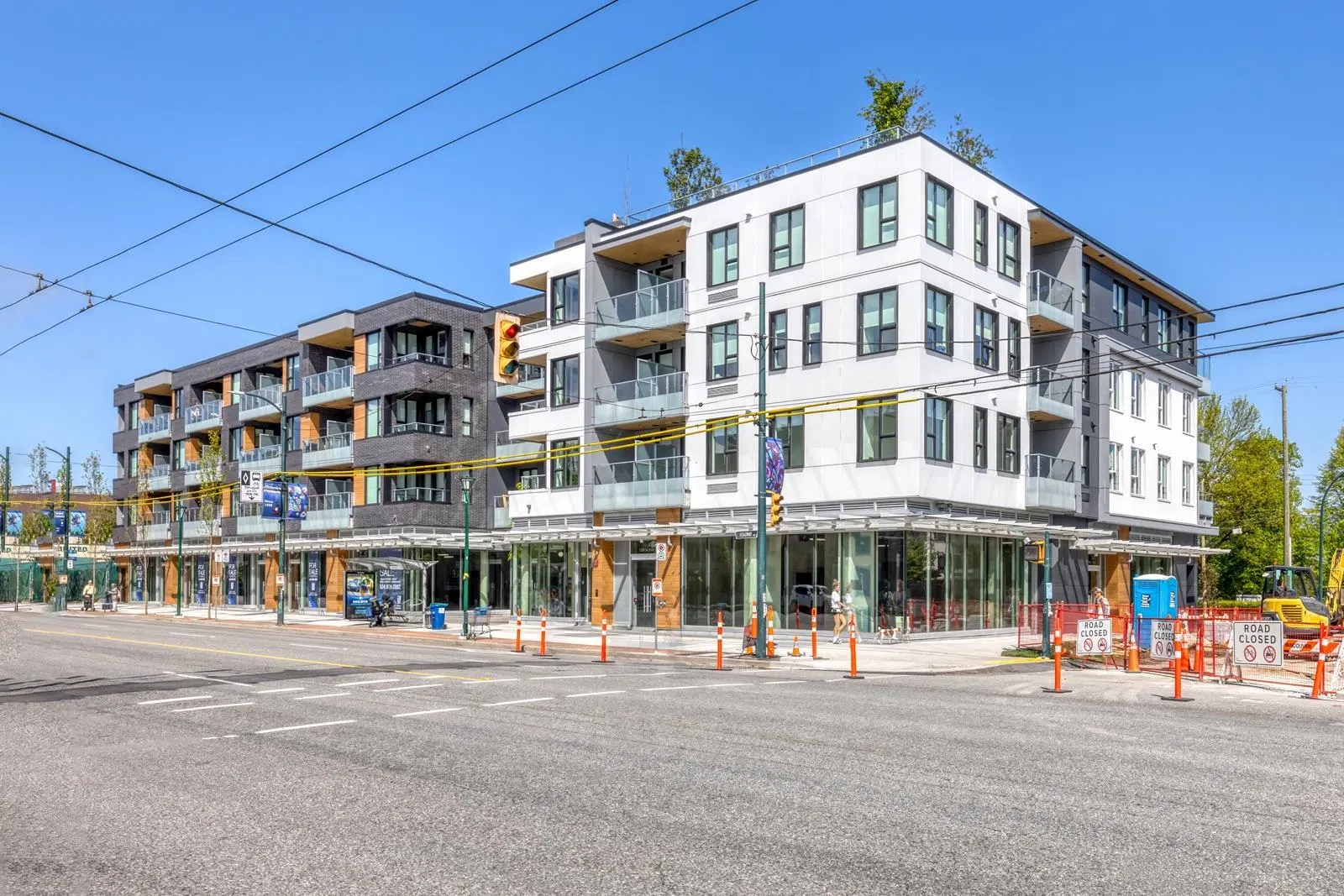 #512 – 2471 St. George Street