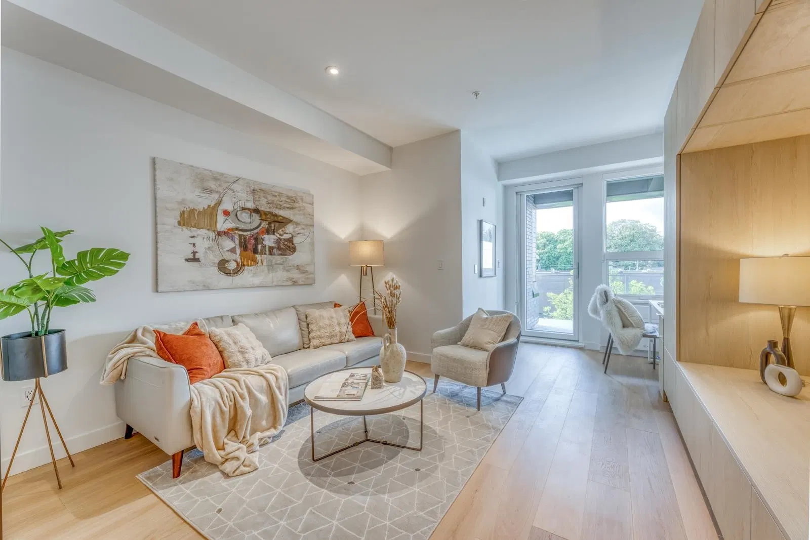 Photo 3 of 31 at #512 – 2471 St. George Street