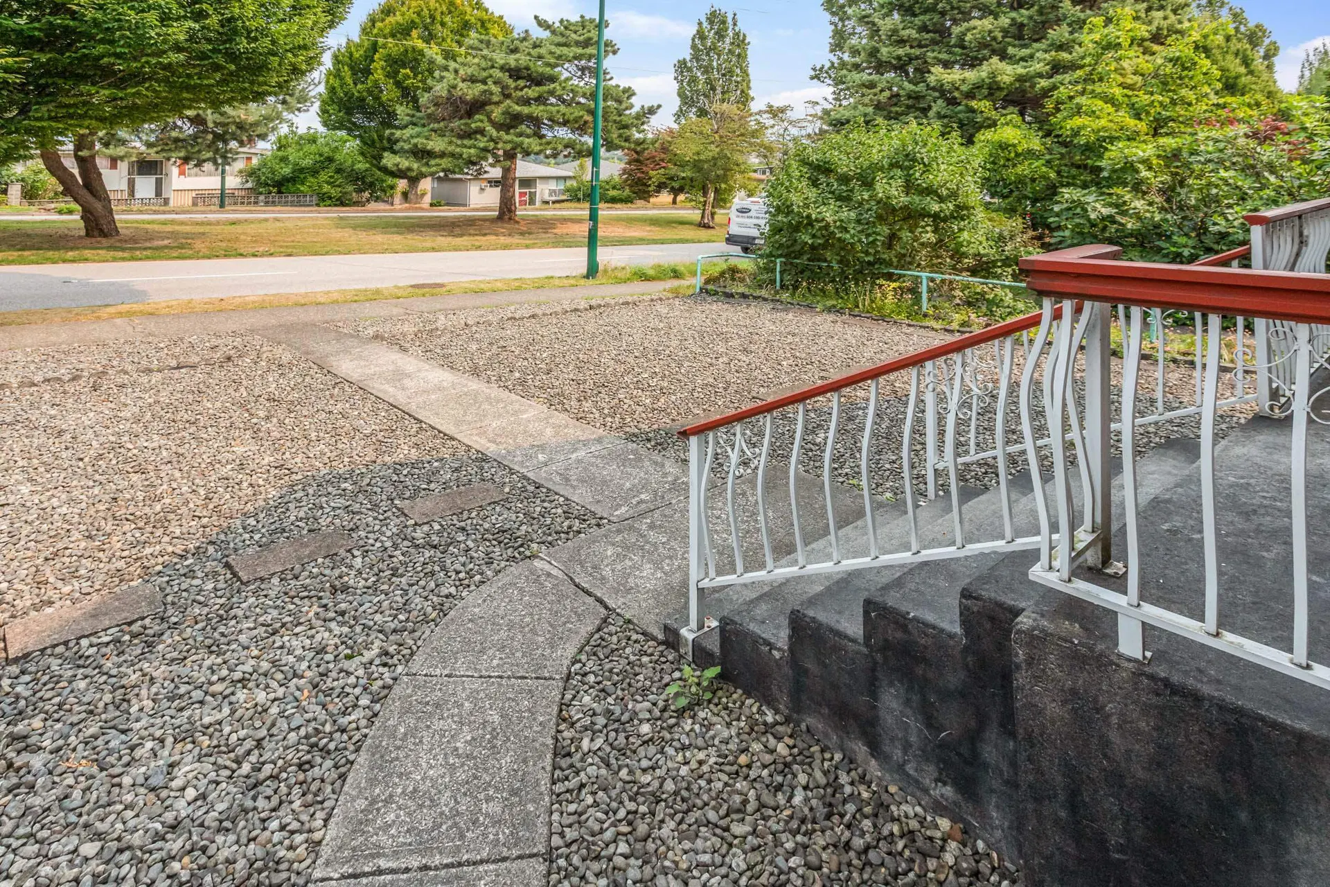 Photo 2 of 40 at 3148 E 1st Avenue